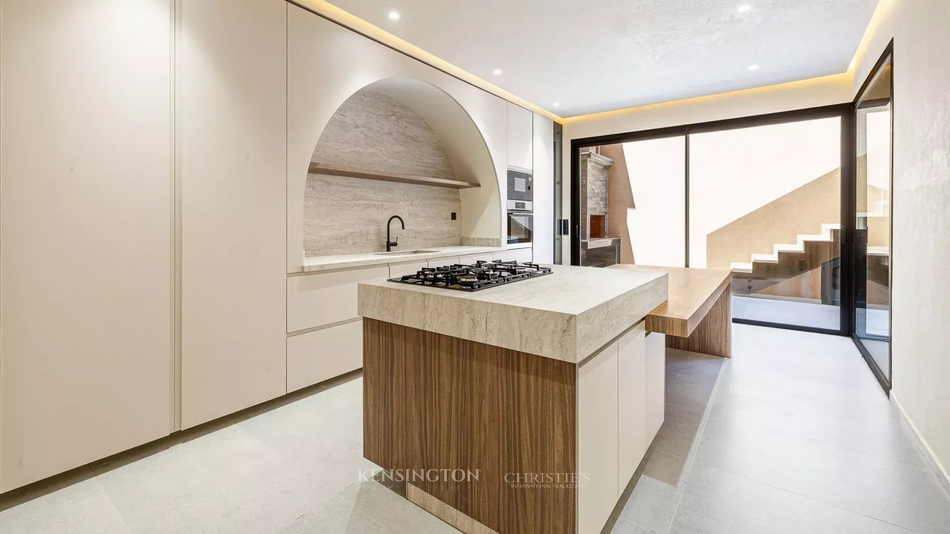 5 Bedroom Villa/Townhouse's Image 34