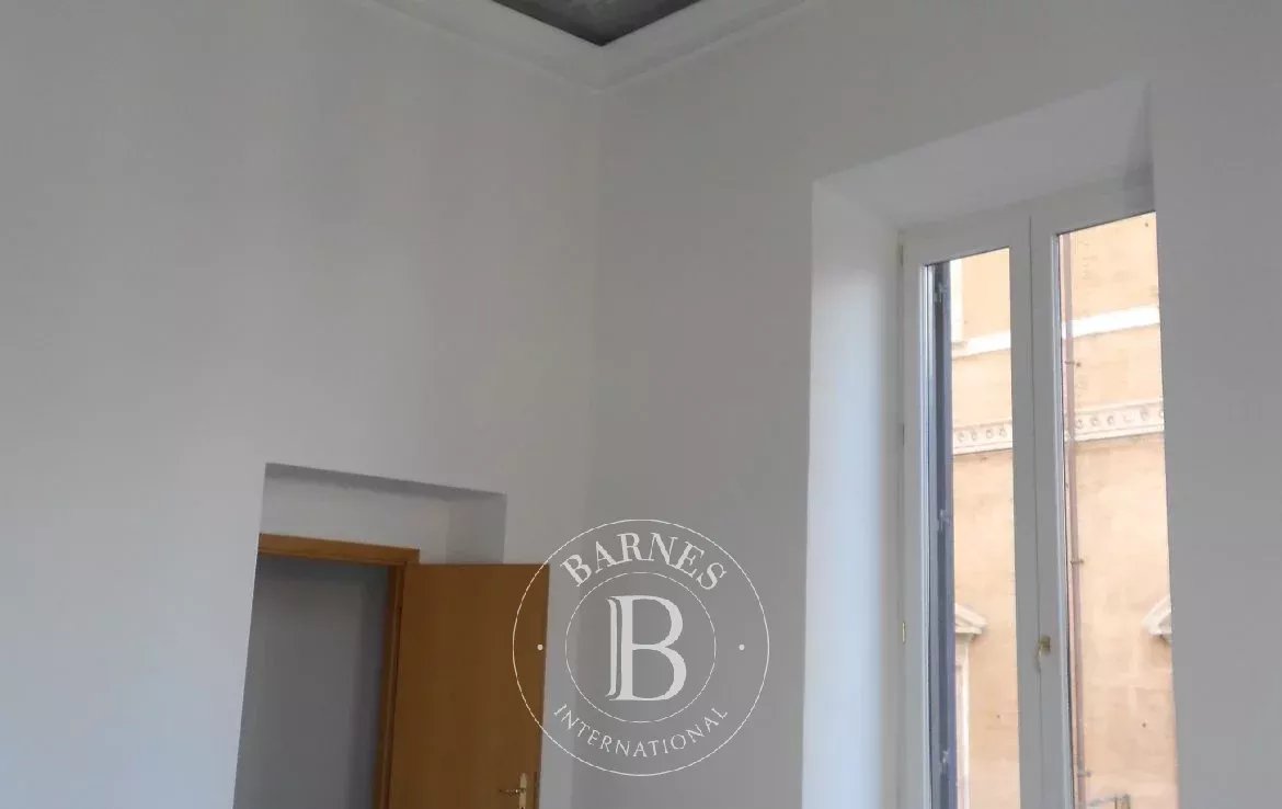 Roma  - Bureaux 11 Pi&egrave;ces - picture 10