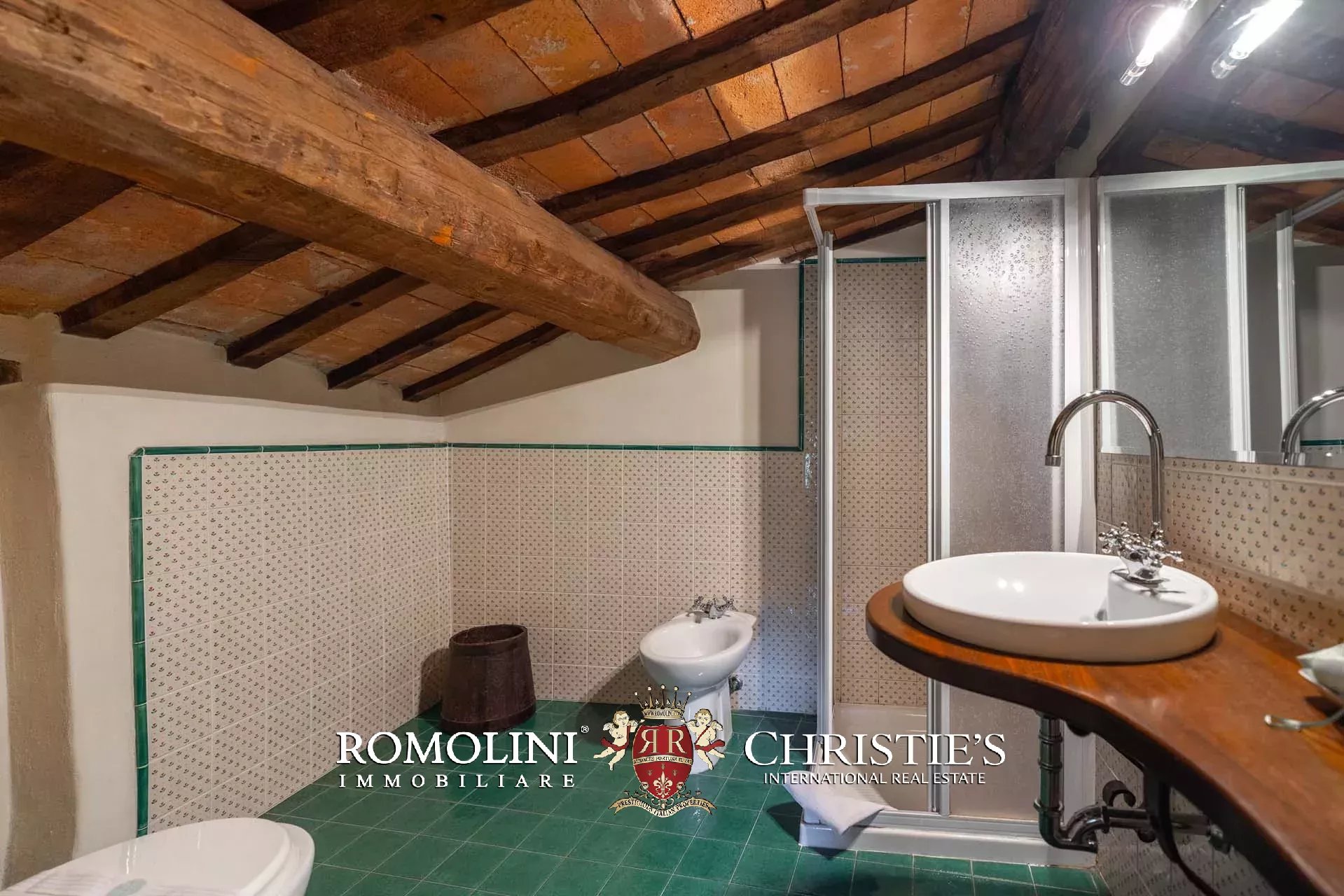 10 Bedroom Chateau's Image 34