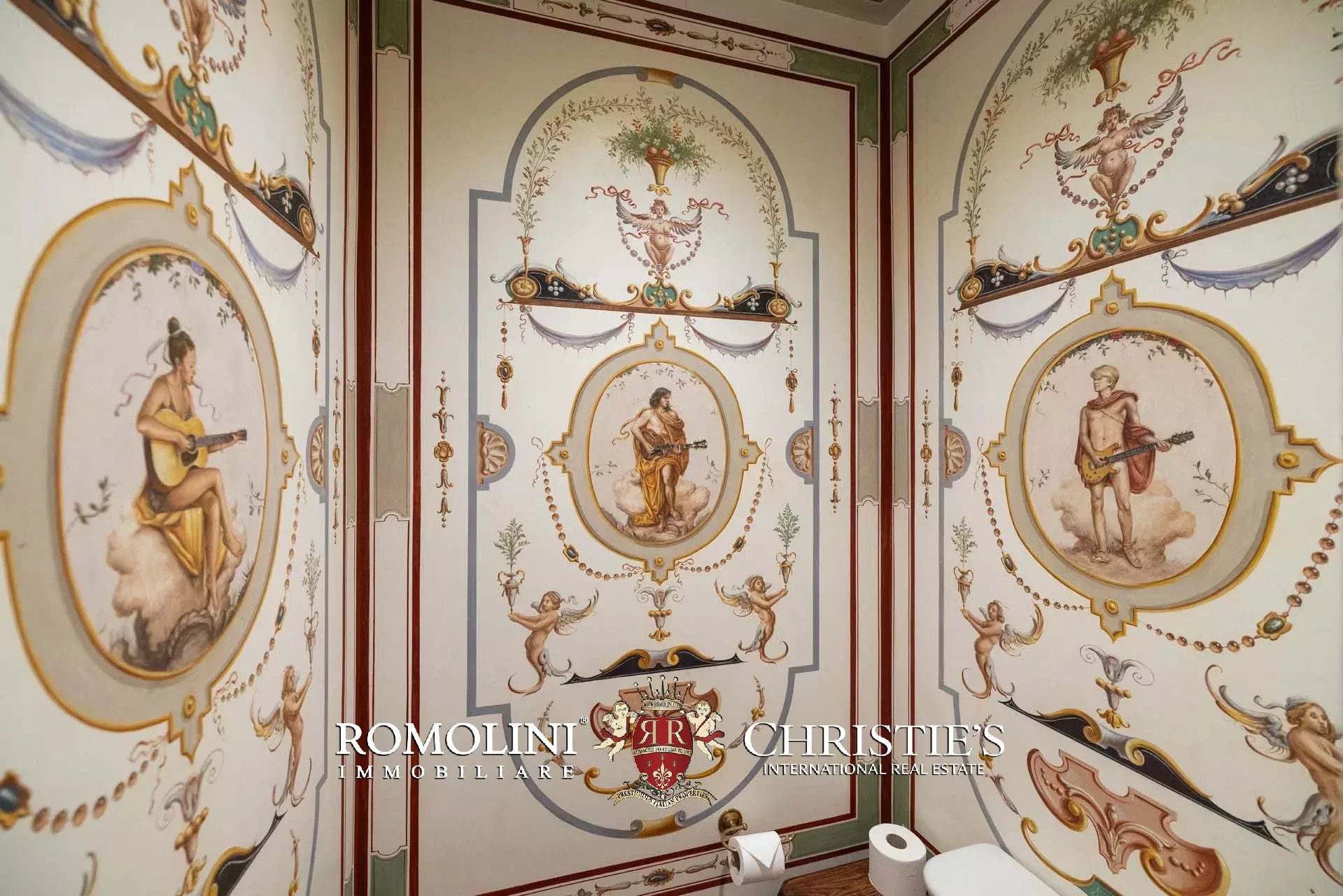 16 Bedroom Villa/Townhouse's Image 84