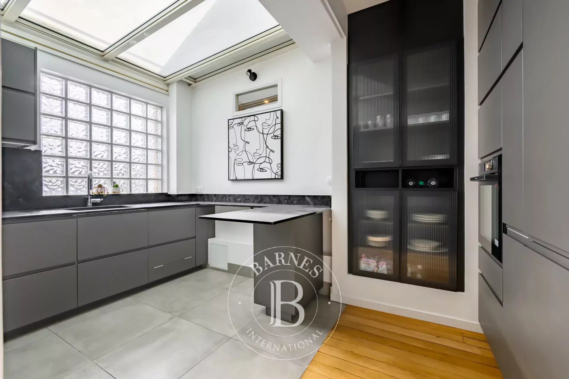 Daire Paris 8ème - picture 9