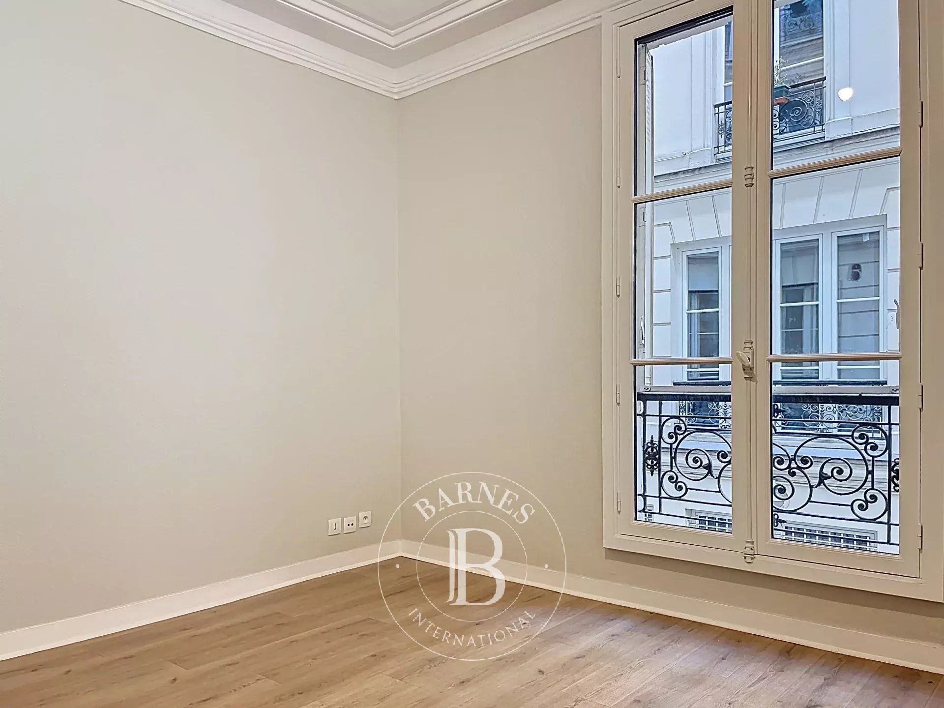 Daire Paris 10ème - picture 9