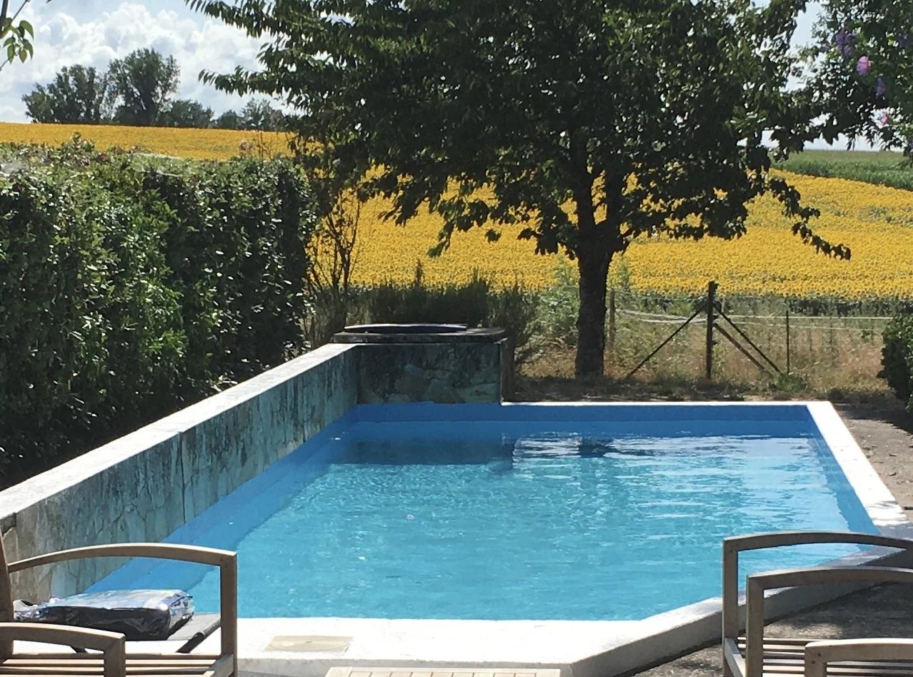 House in Monbahus - Image 2