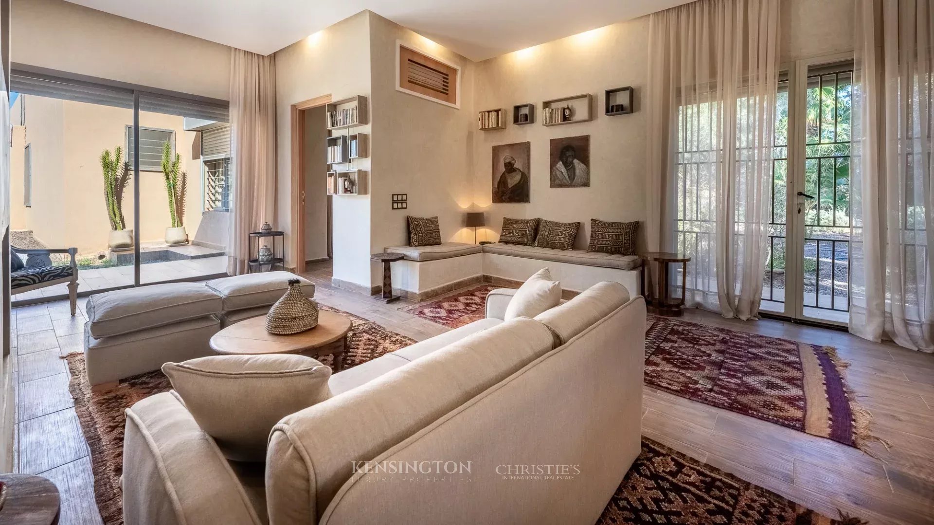 8 Bedroom Villa/Townhouse's Image 30