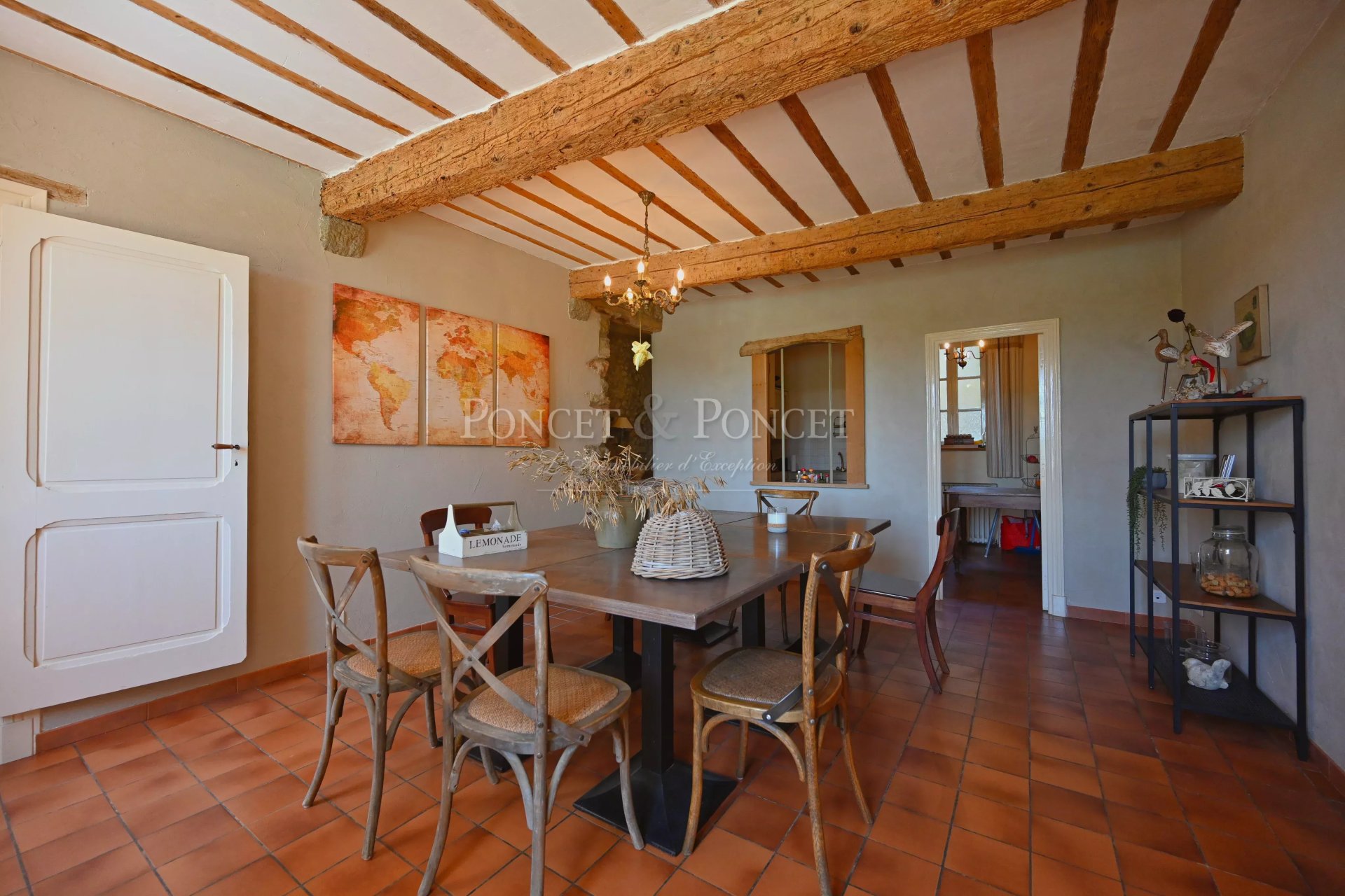 10 Bedroom Villa/Townhouse's Image 19