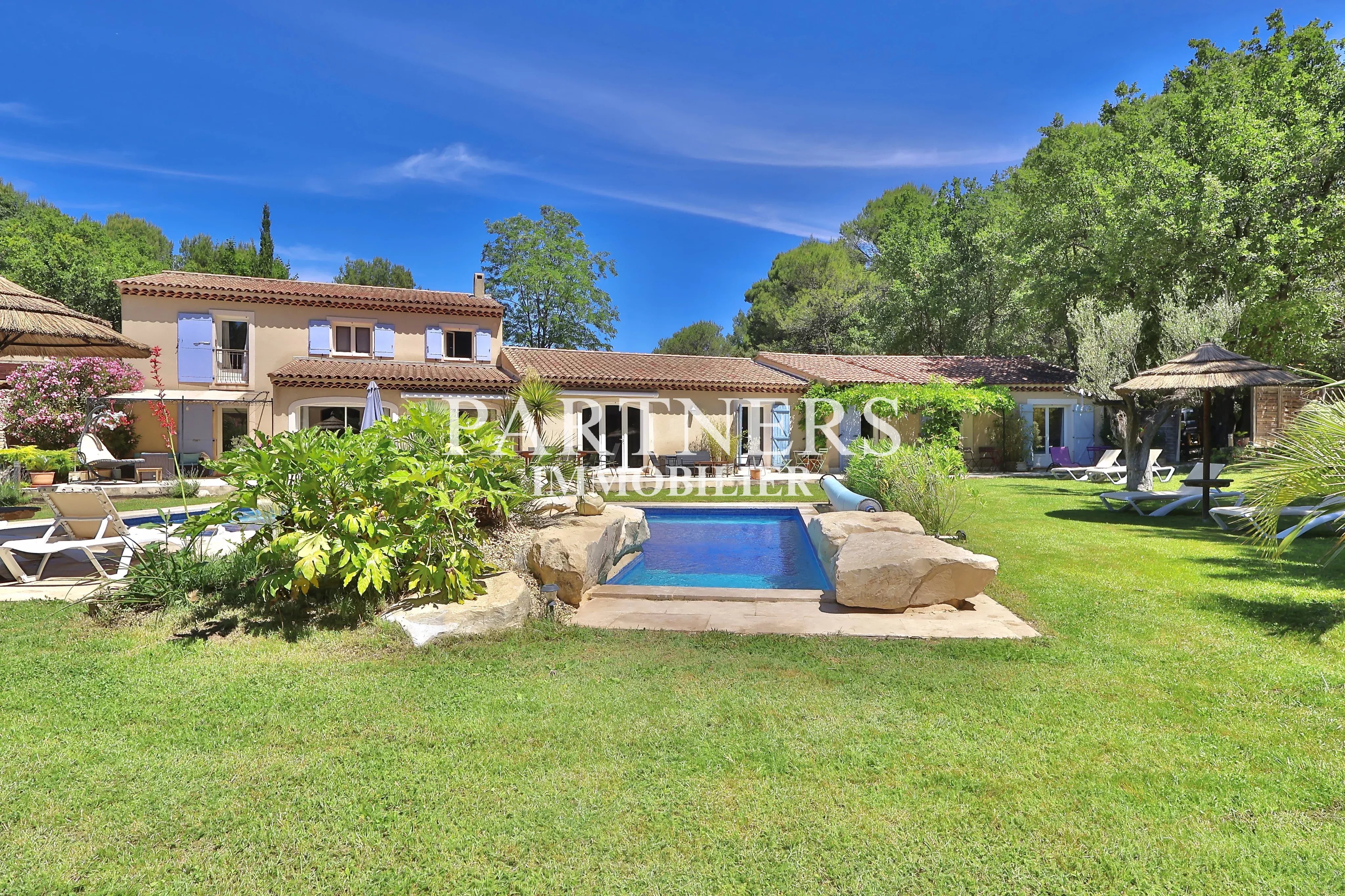 Vente Maison d'hôtes Saint-Cannat