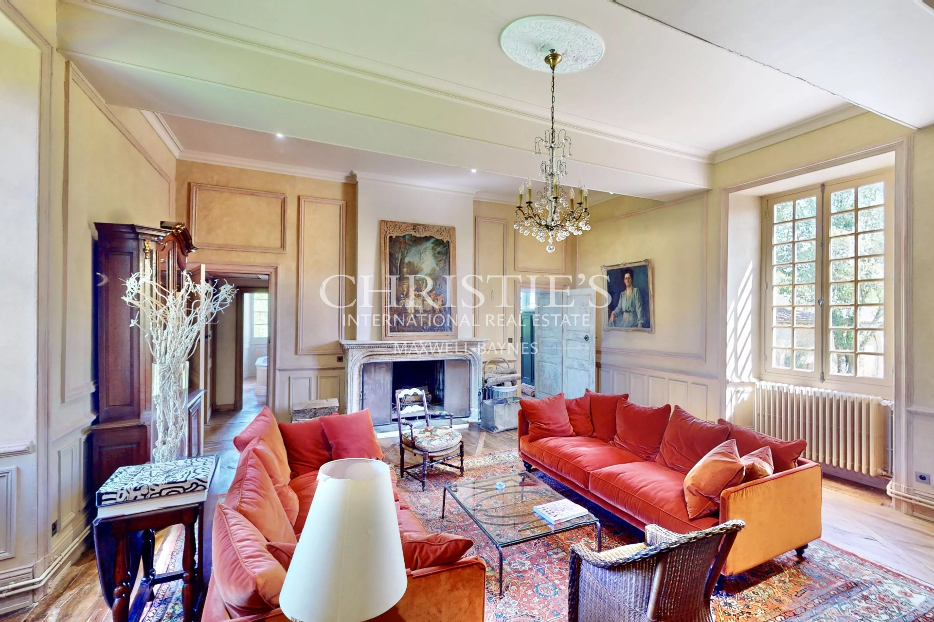 6 Bedroom Chateau's Image 10