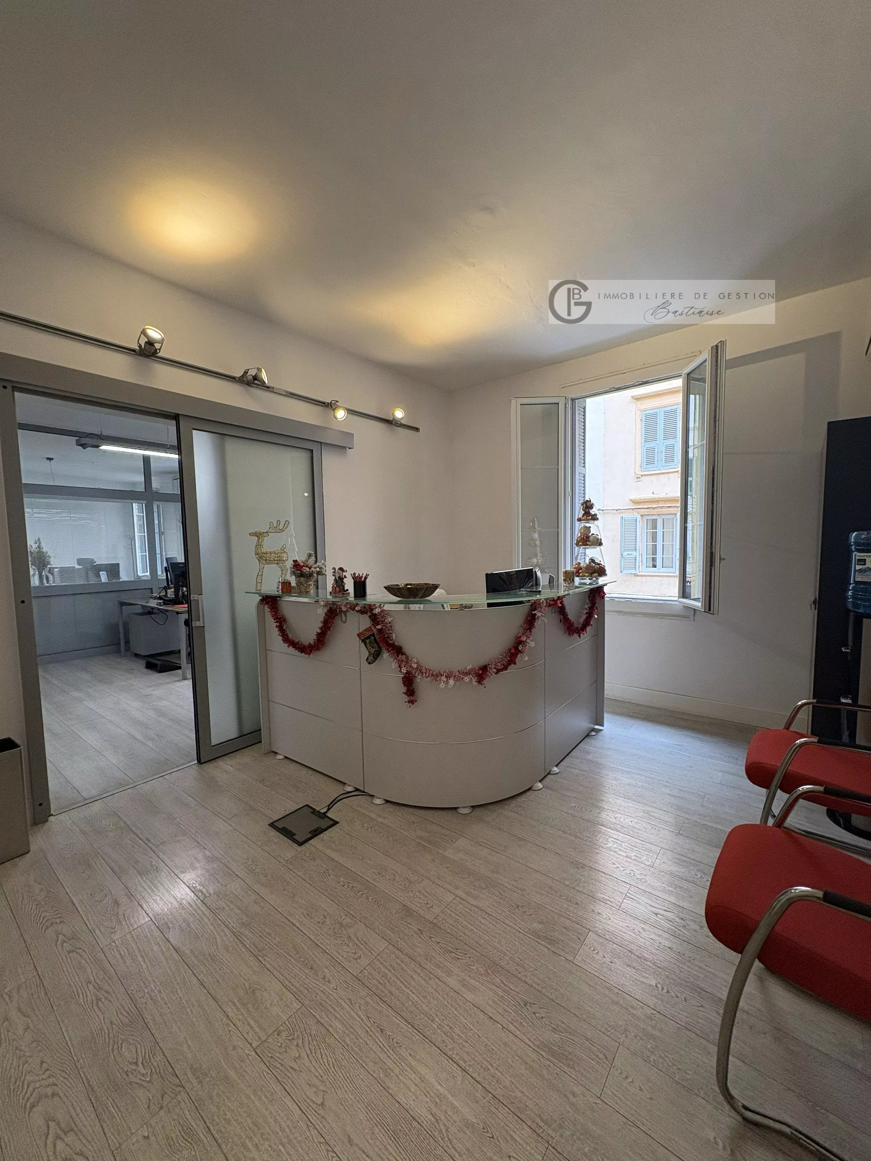 Agence immobilière de 