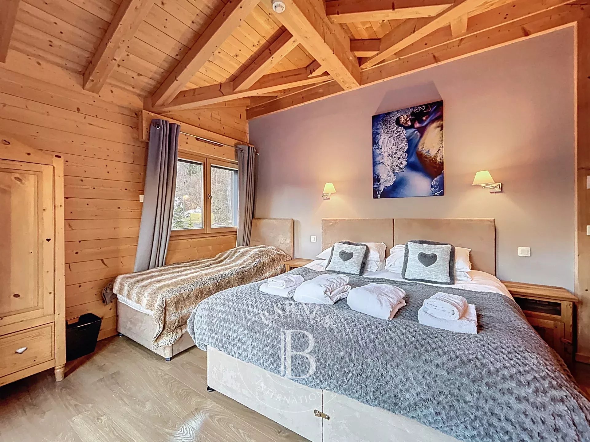 Photo of Morzine – Contemporary Chalet – 230 sqm – 7 Bedrooms – Mountain Views