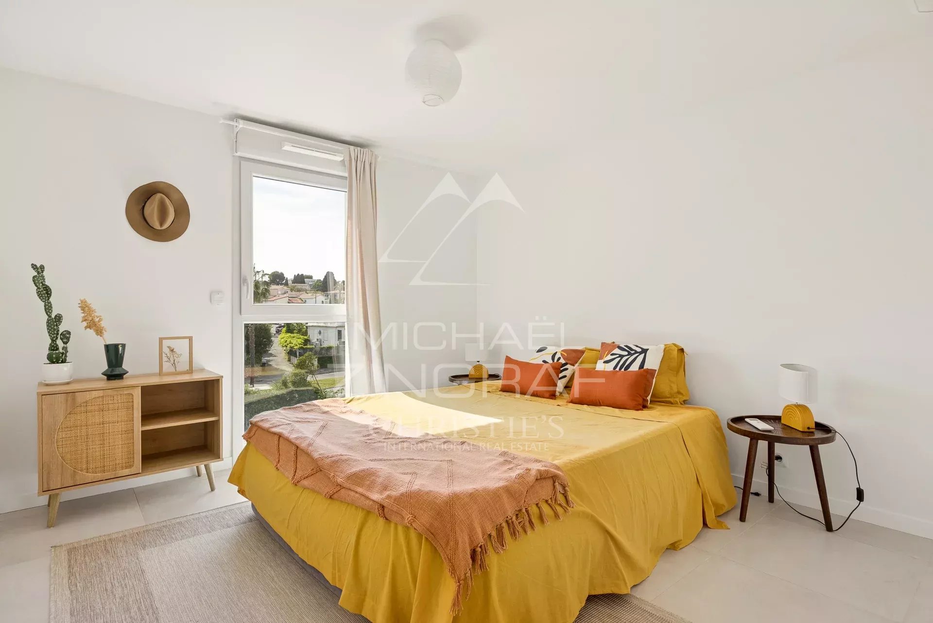 Apartment/Flat's Image 11