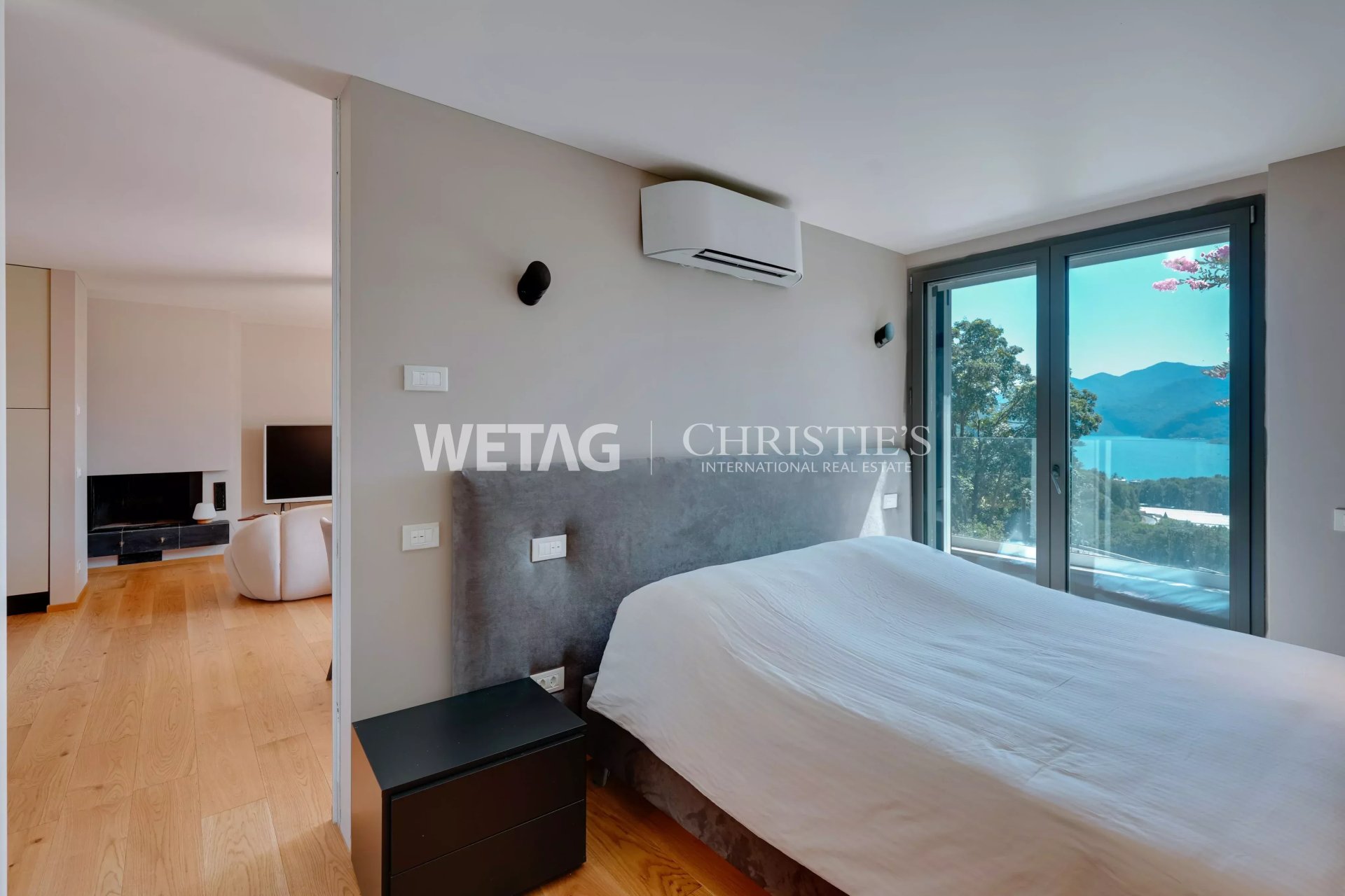 6 Bedroom Villa/Townhouse's Image 11