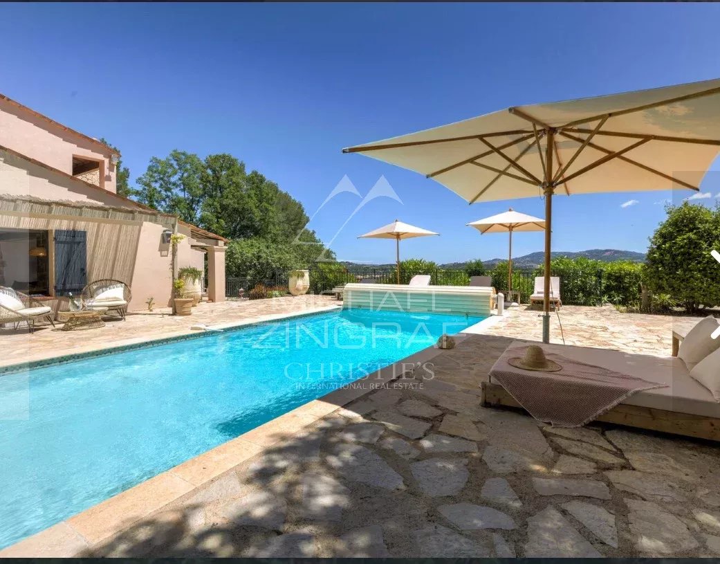 4 Bedroom Villa/Townhouse's Image 7