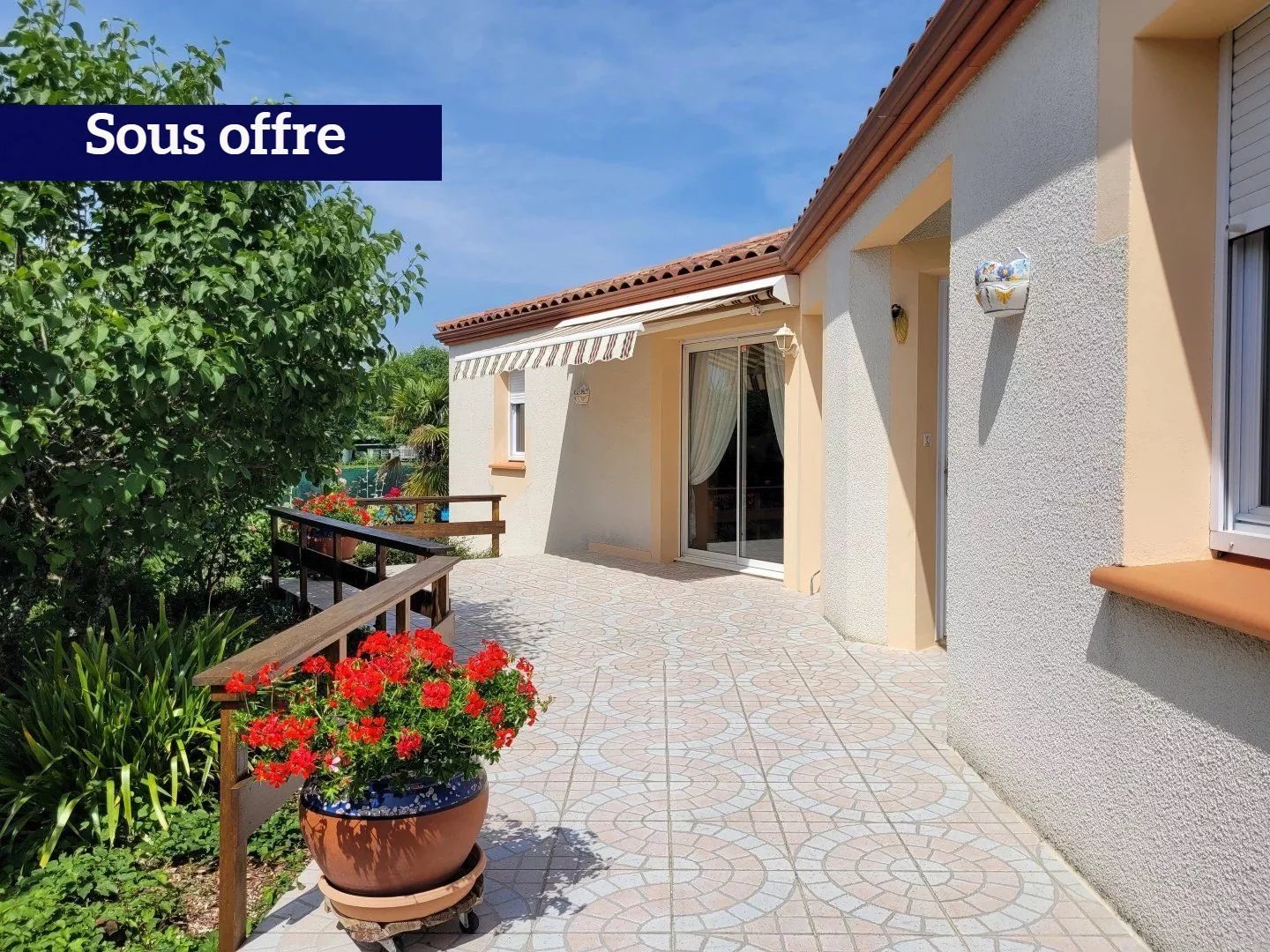 Charmante maison de plain-pied, avec piscine et garage à 10 minutes de Cahors
