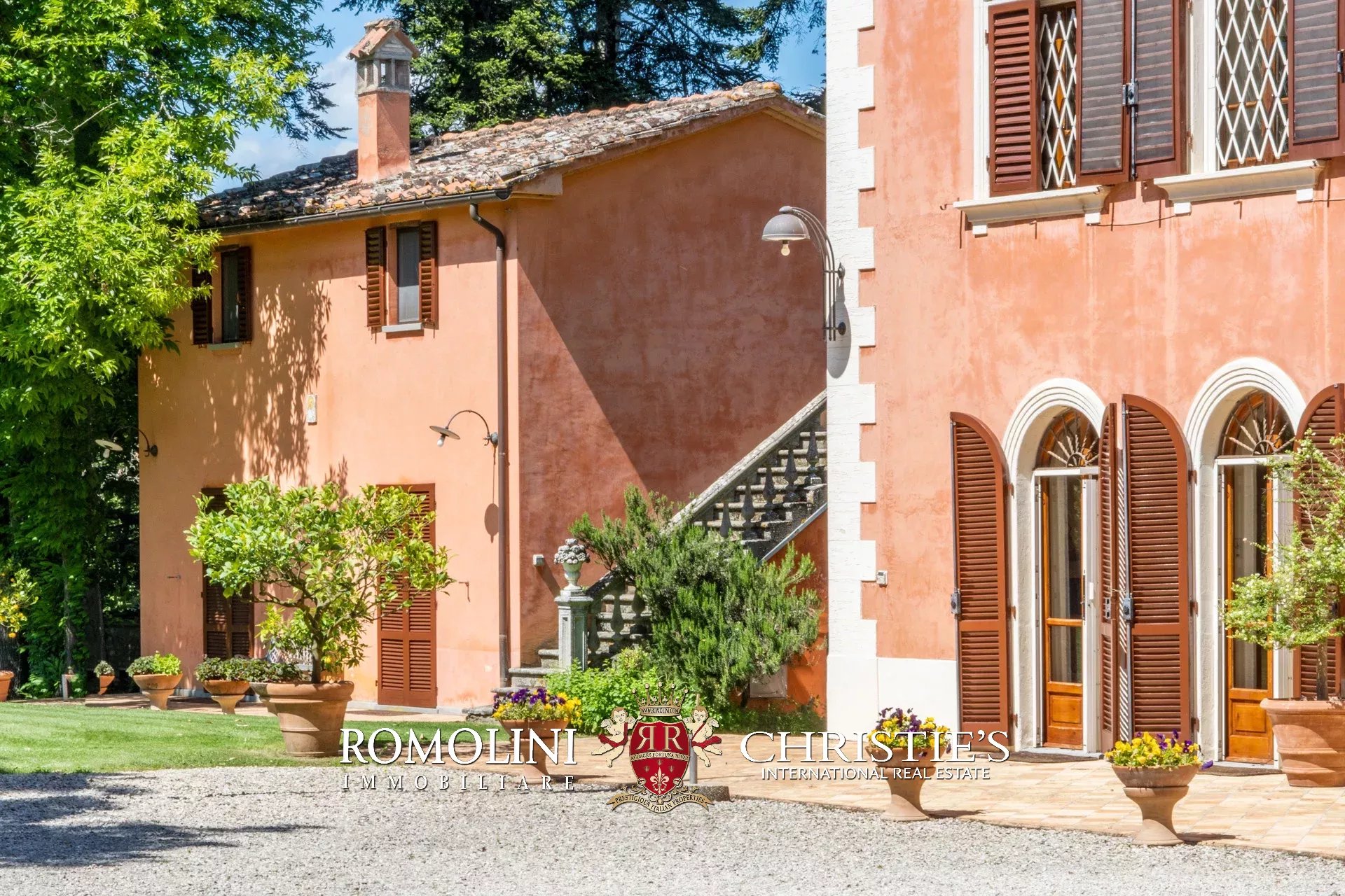 8 Bedroom Villa/Townhouse's Image 50