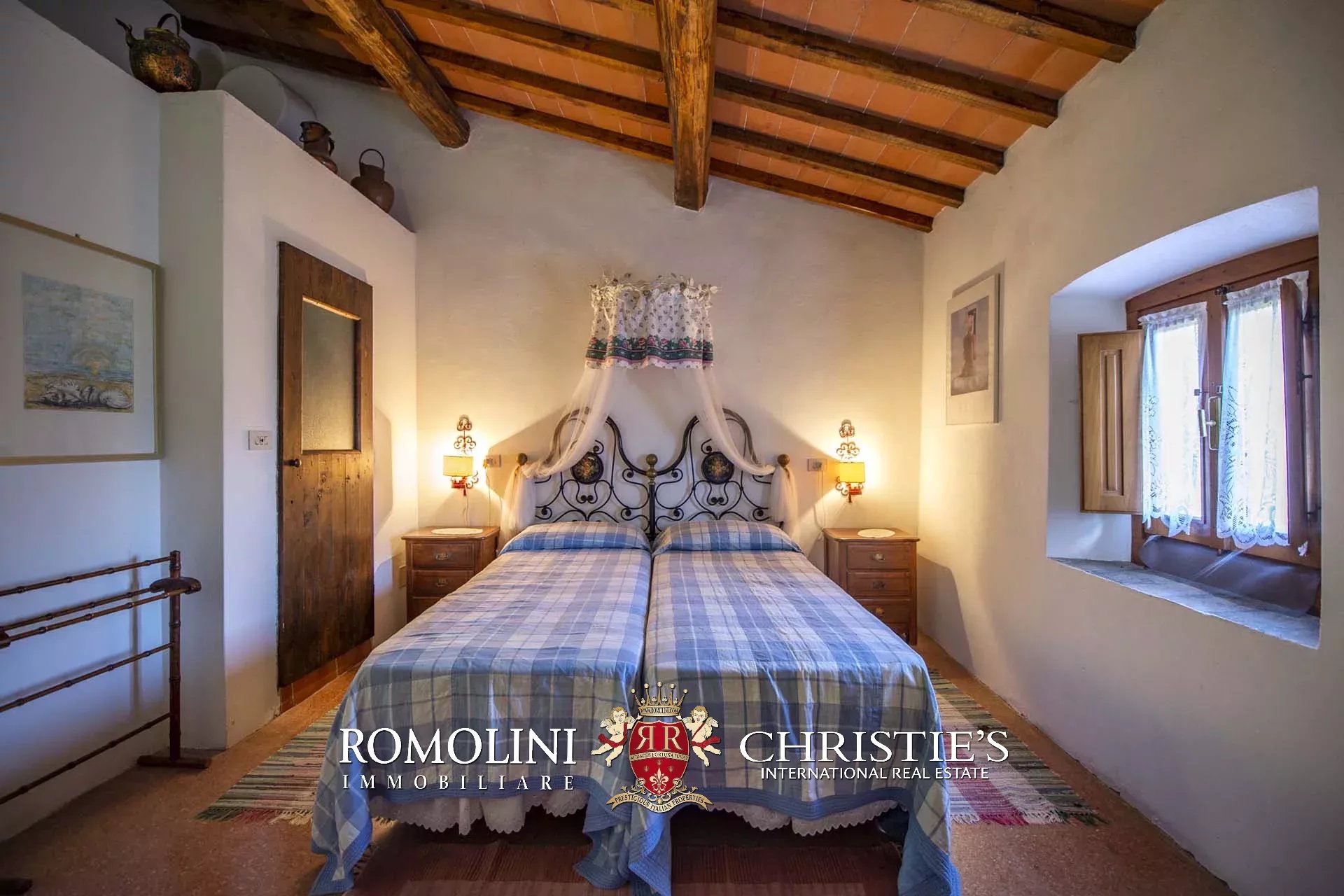 11 Bedroom Villa/Townhouse's Image 49