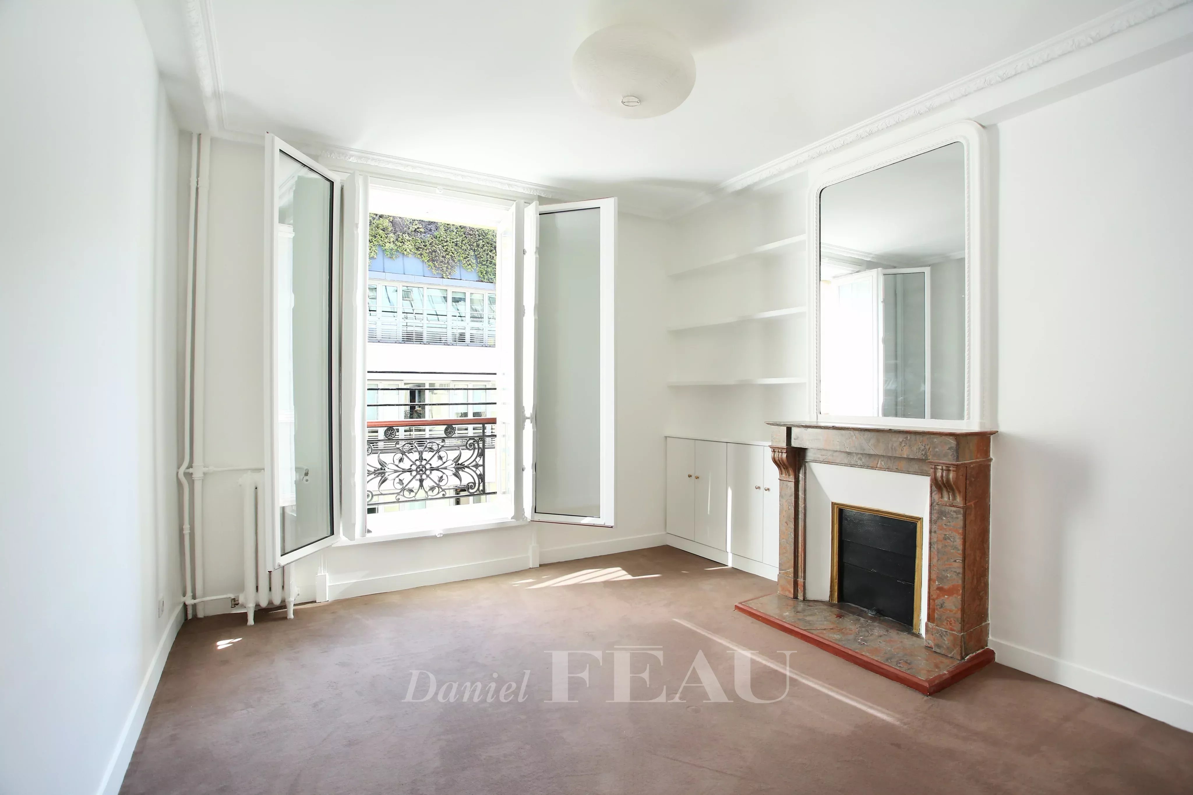 Location Appartement Paris 8ème