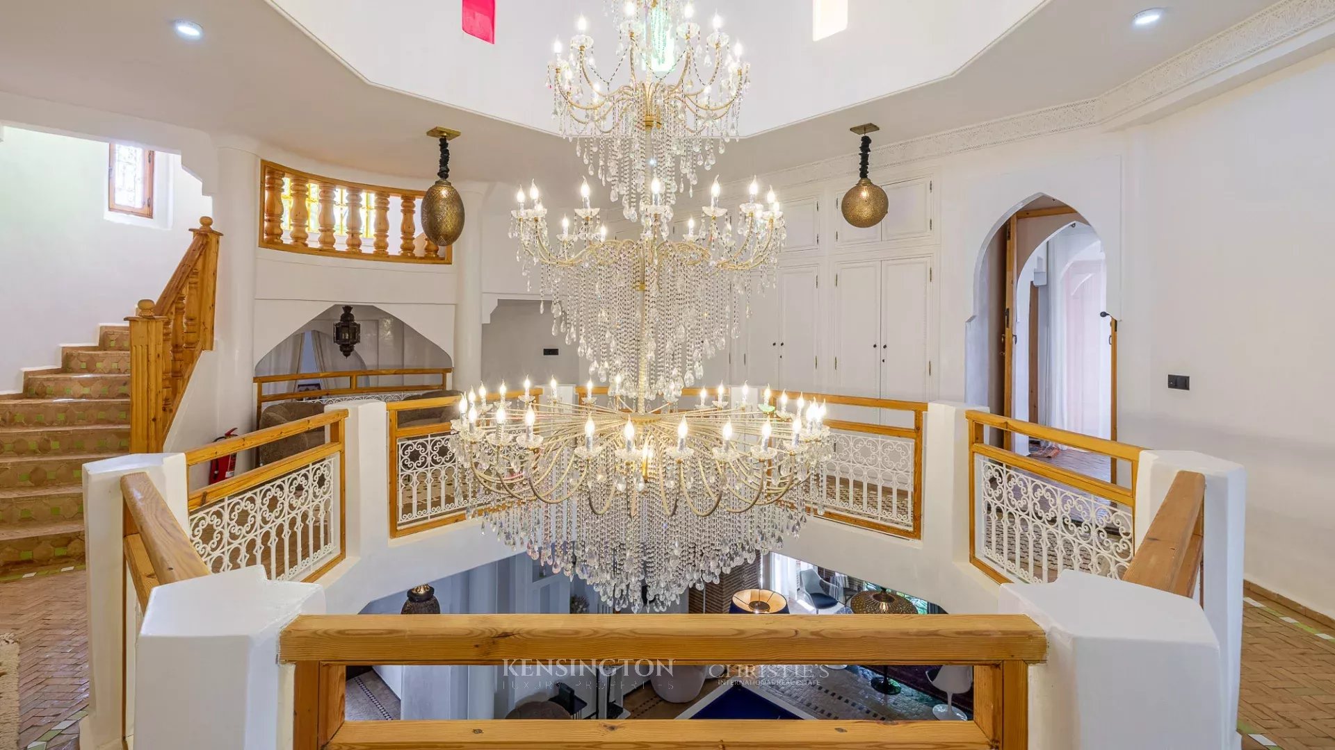 6 Bedroom Villa/Townhouse's Image 8