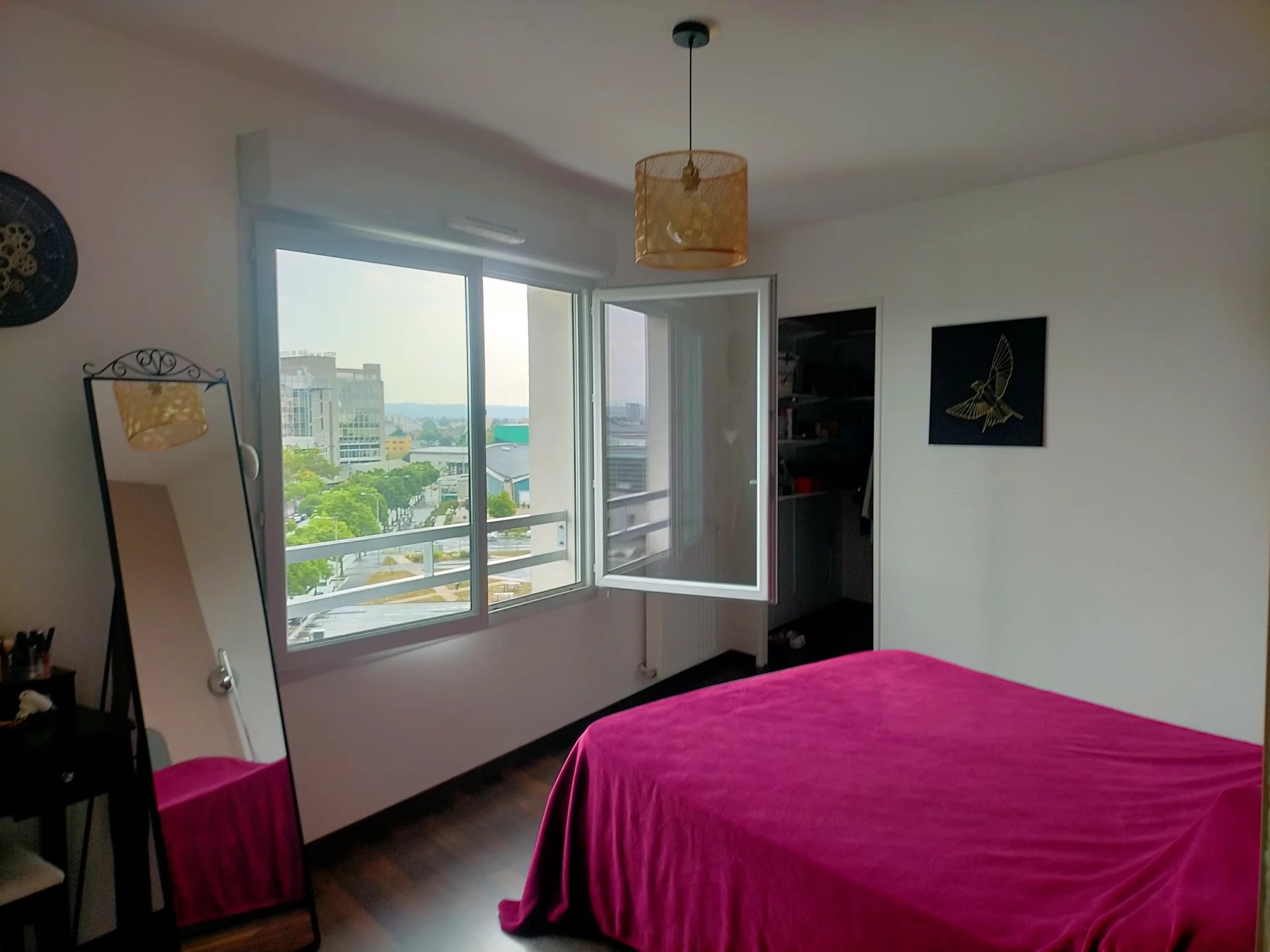 7317088 Location Vaulx-en-Velin