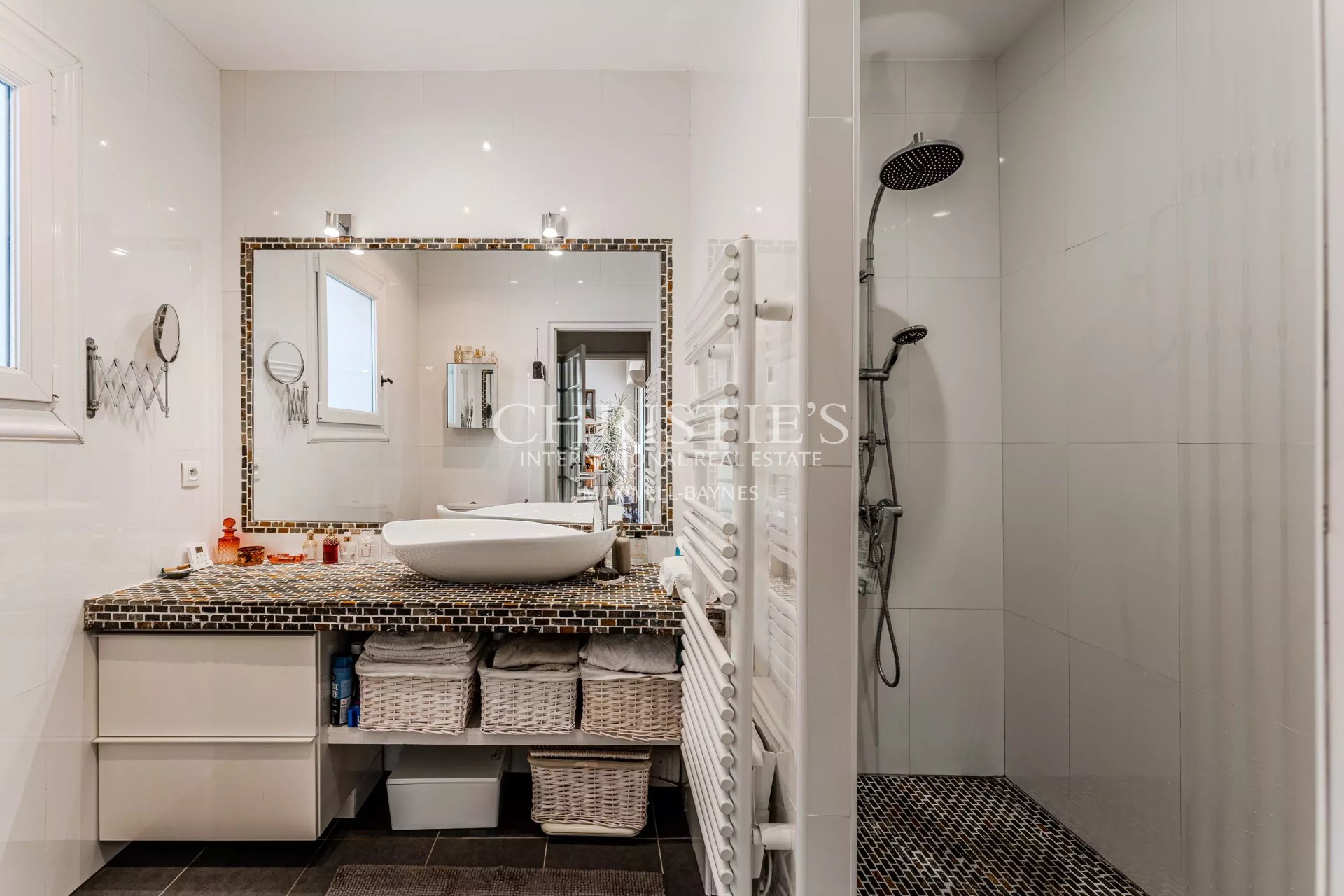 4 Bedroom Villa/Townhouse's Image 8