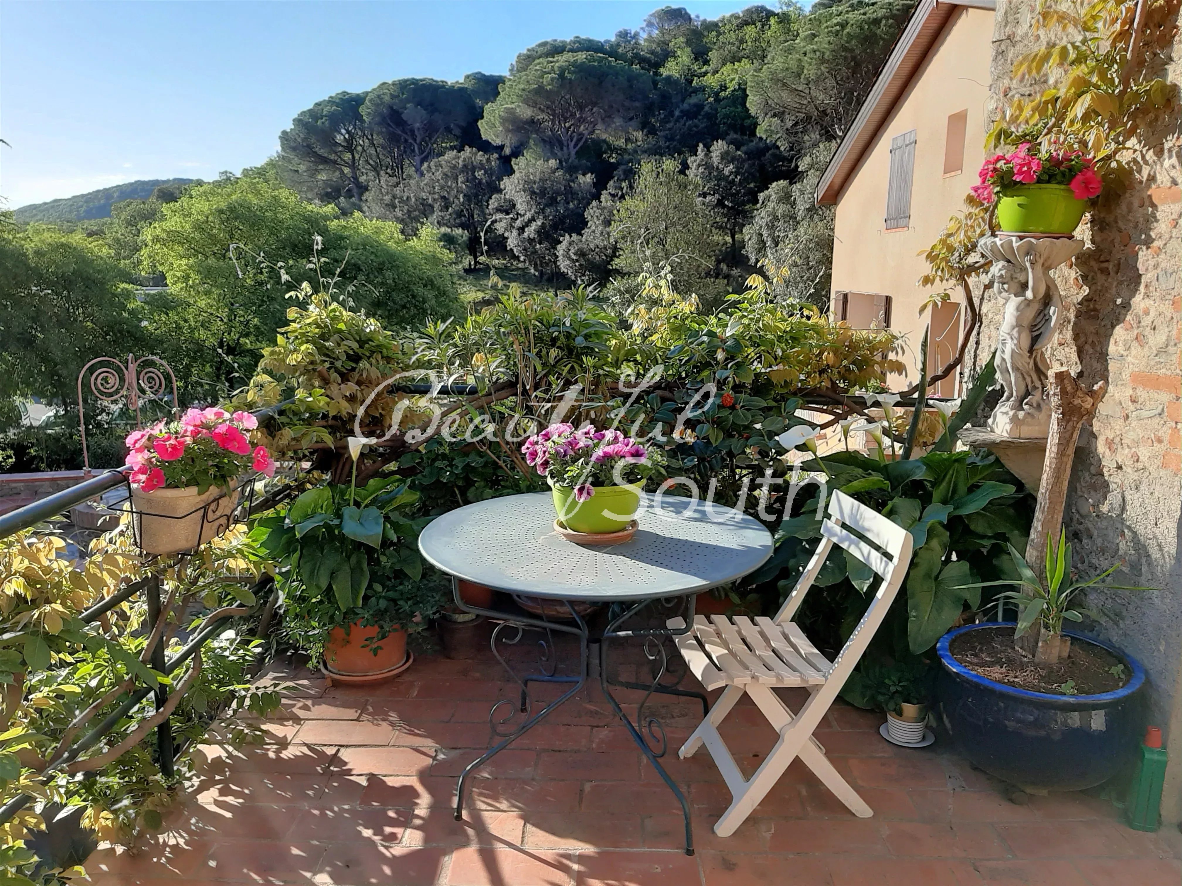 Sale Village house Corbère