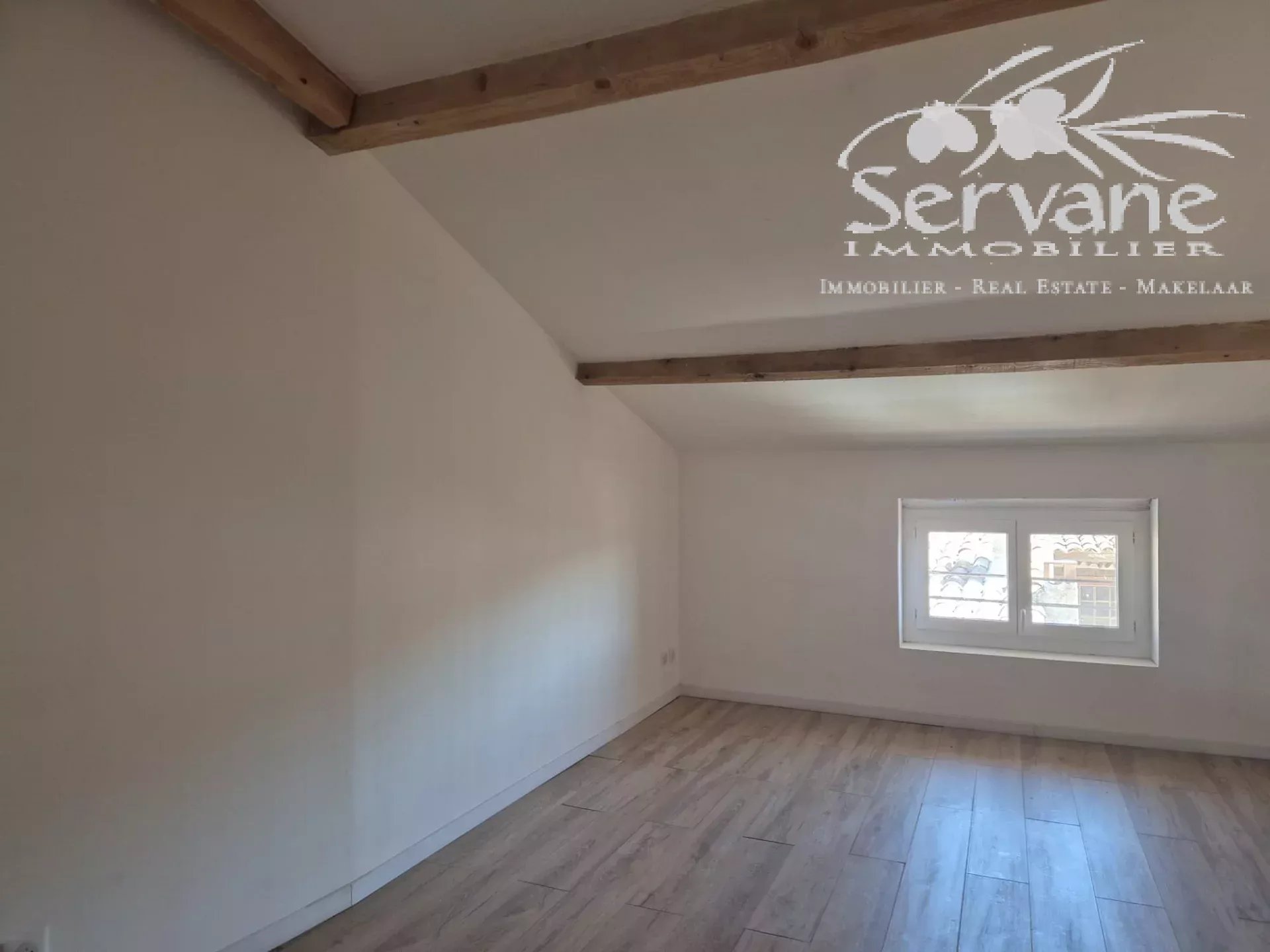 Cotignac Apartment T4 Renove