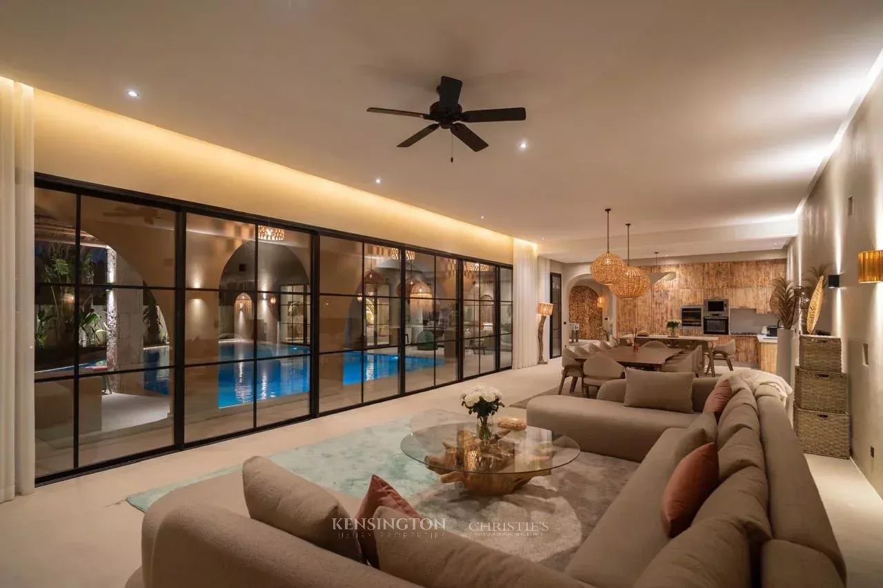 7 Bedroom Villa/Townhouse's Image 26
