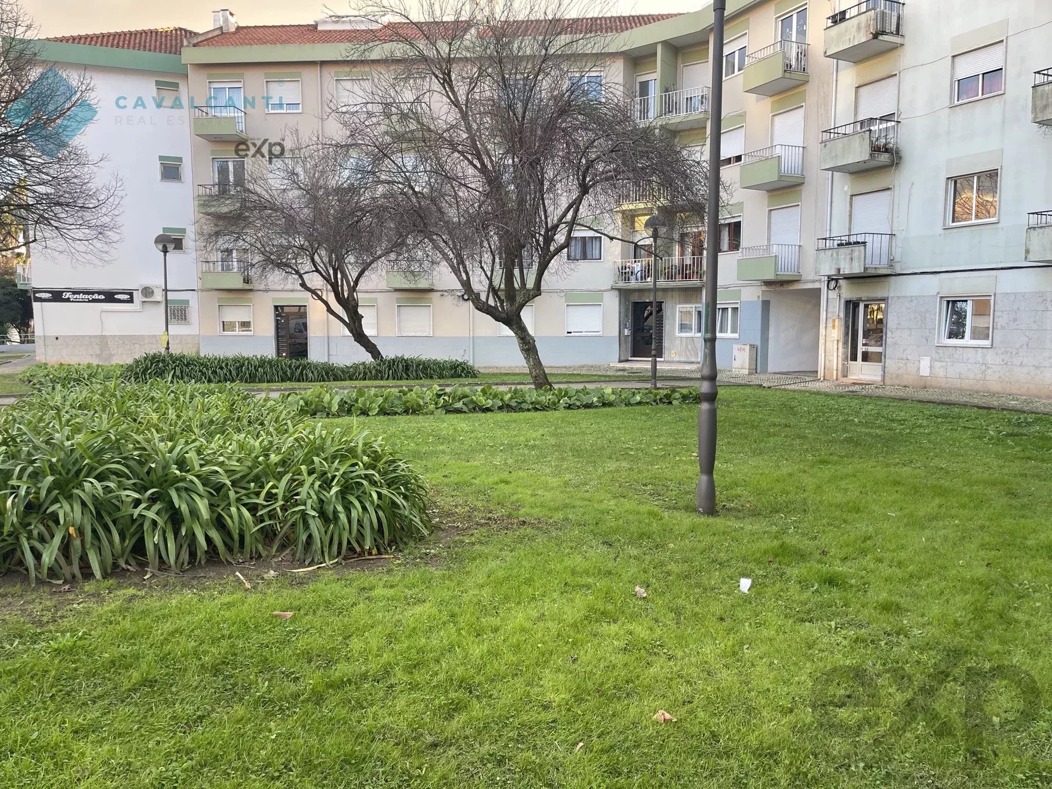 T2 to remodel - Carnaxide | Ideal for own home or investment 2790-005 image 50