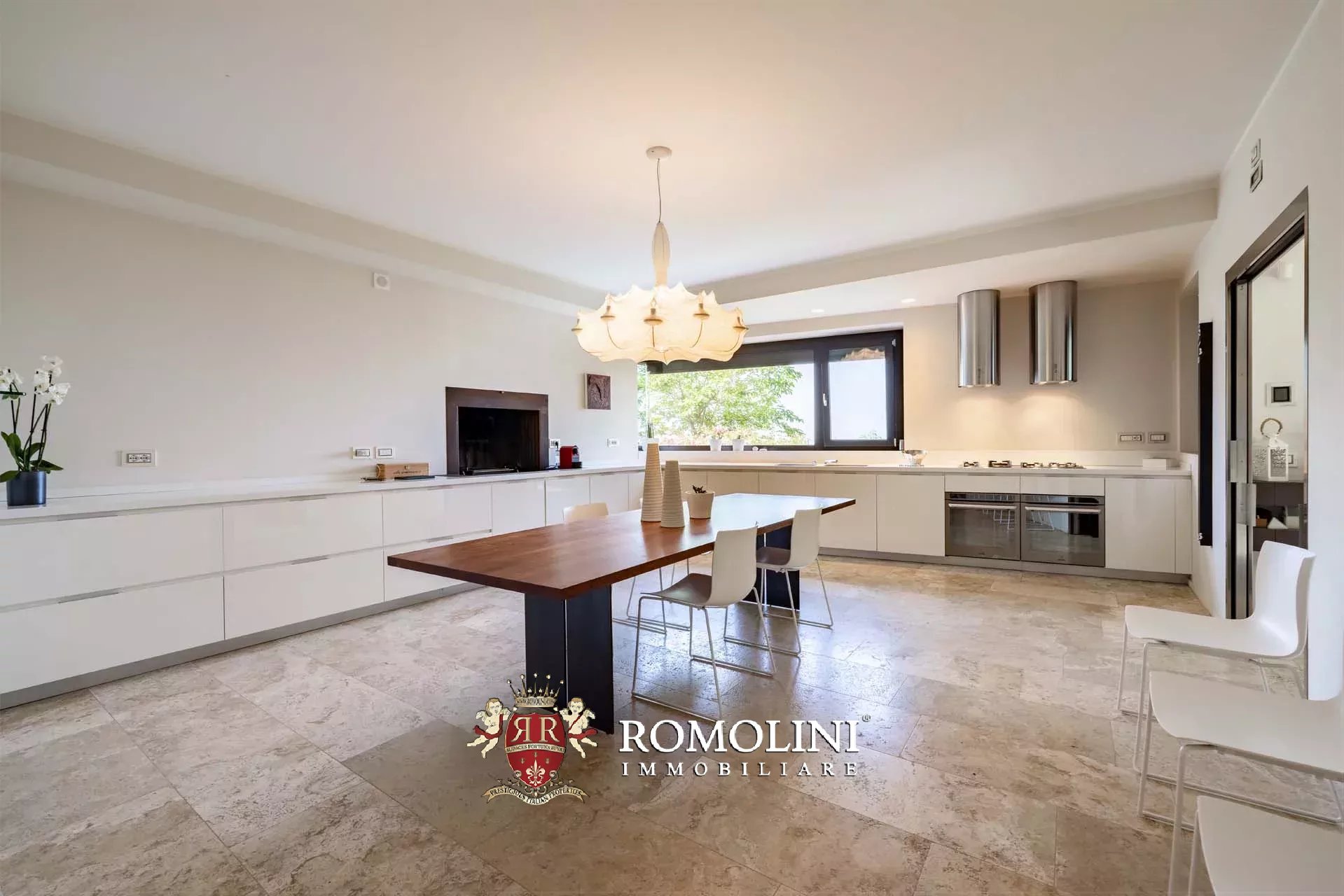 5 Bedroom Villa/Townhouse's Image 24
