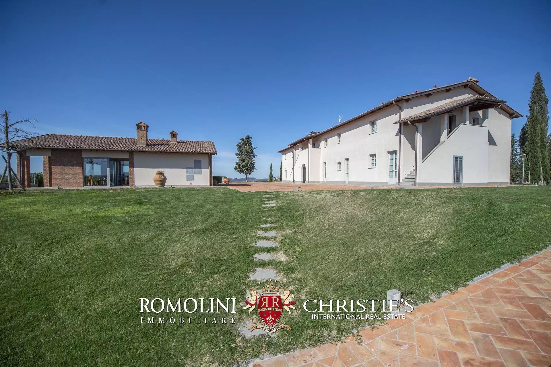 11 Bedroom Vineyard's Image 26