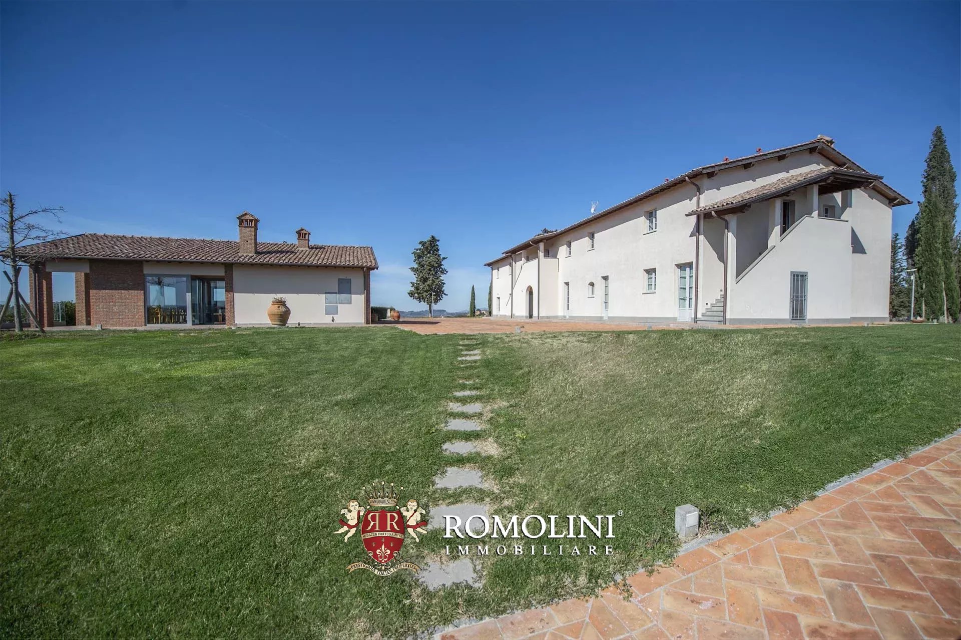 11 Bedroom Vineyard's Image 26