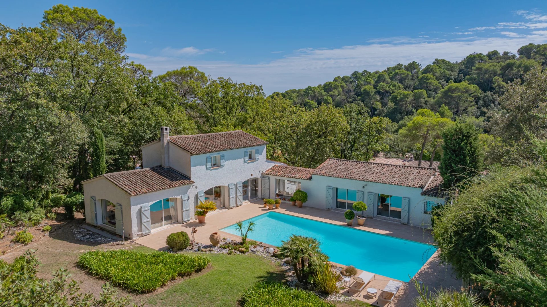 Sale House Valbonne