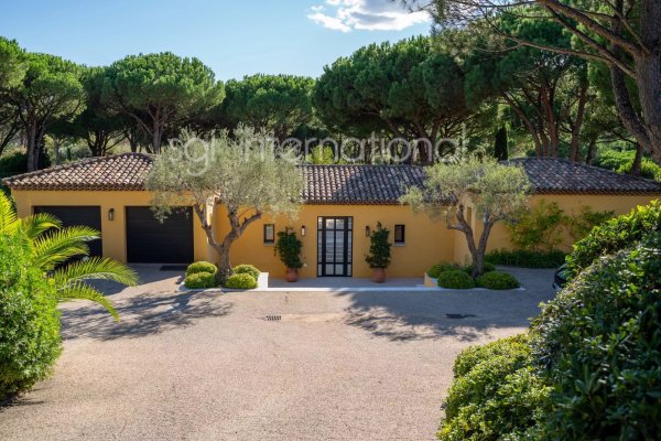 Luxury Villa Saint-Tropez: 5-Bed Family Estate with Pool and Park — photo 7