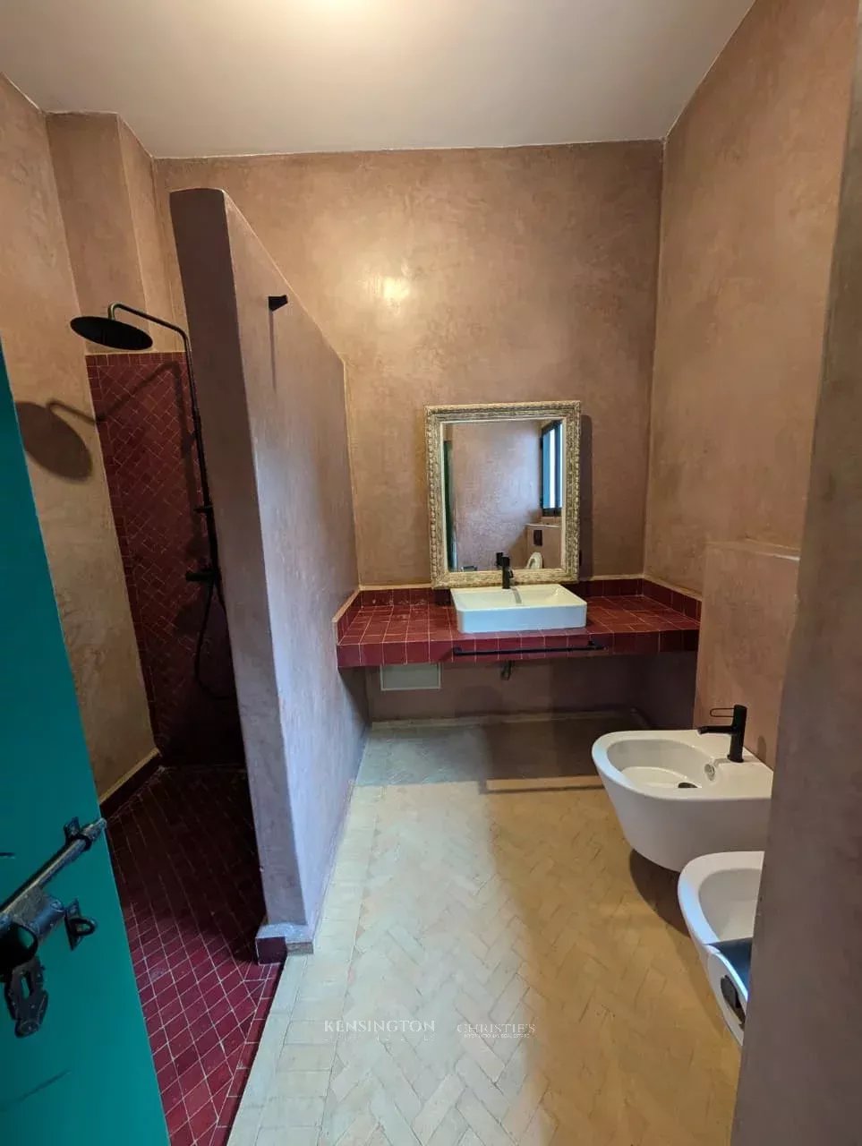 5 Bedroom Villa/Townhouse's Image 3