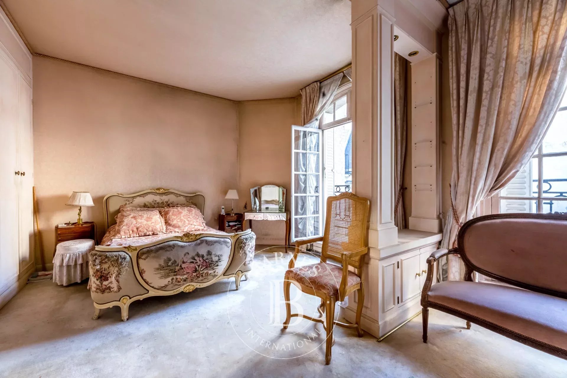 Daire Paris 8ème - picture 12