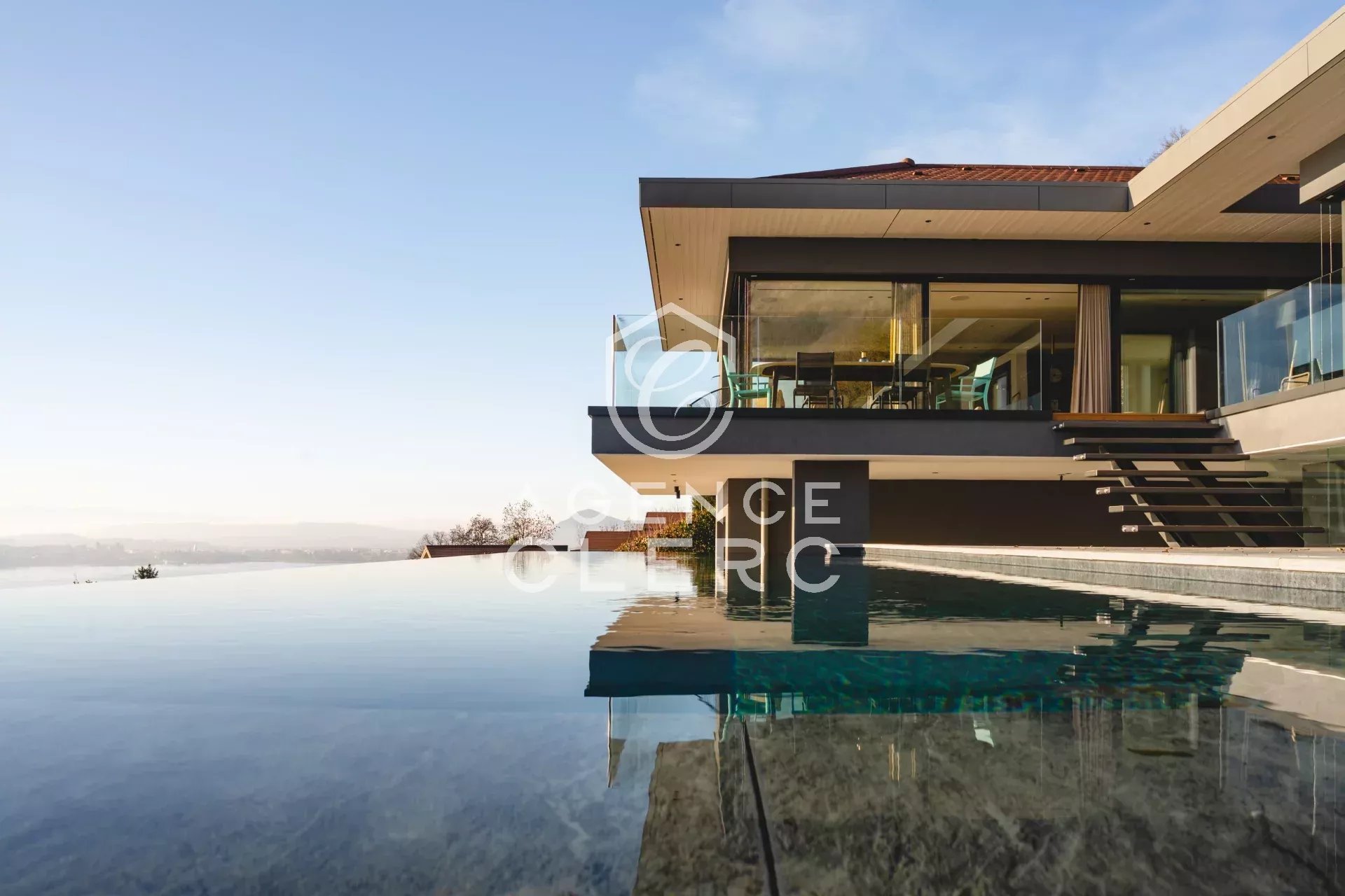 4 Bedroom Villa/Townhouse's Image 5