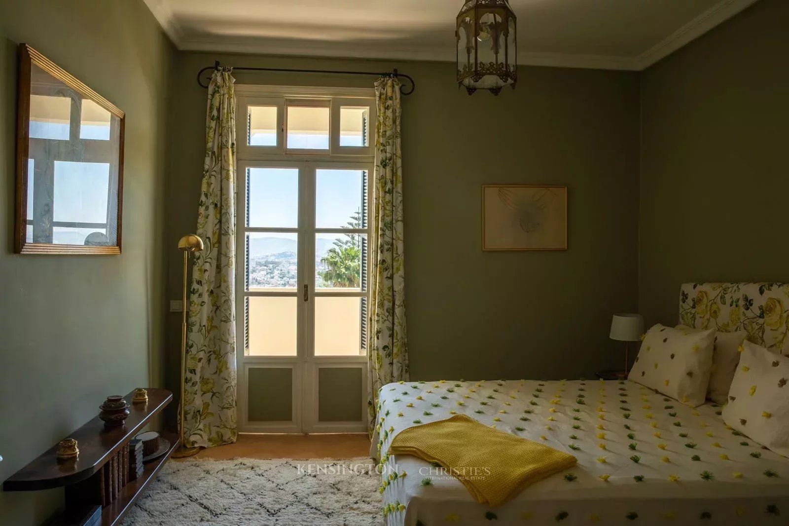 6 Bedroom Villa/Townhouse's Image 13