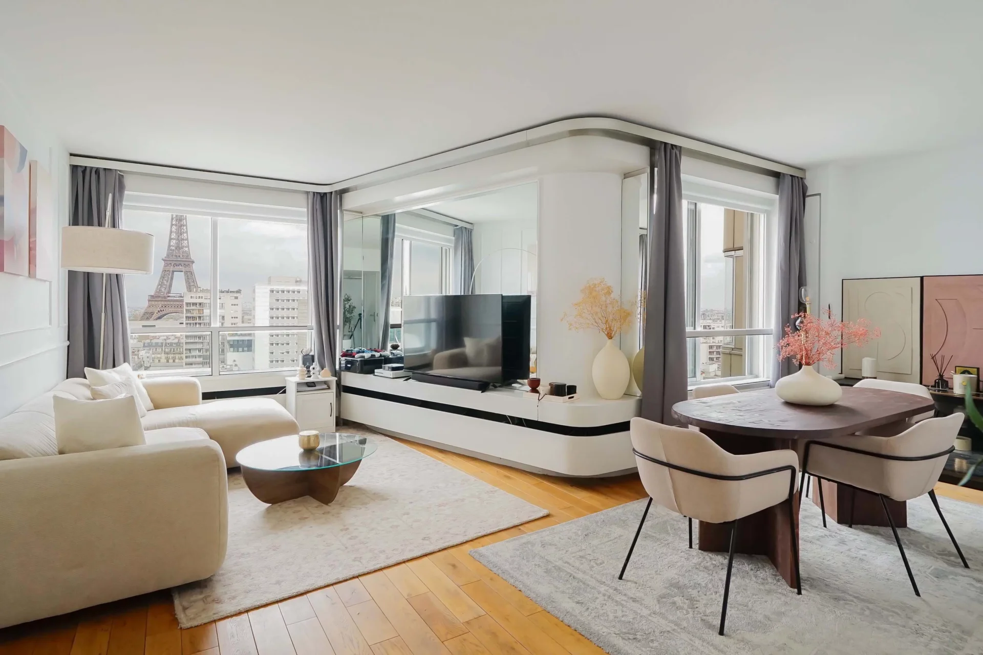 Paris 15e - QUAI DE GRENELLE