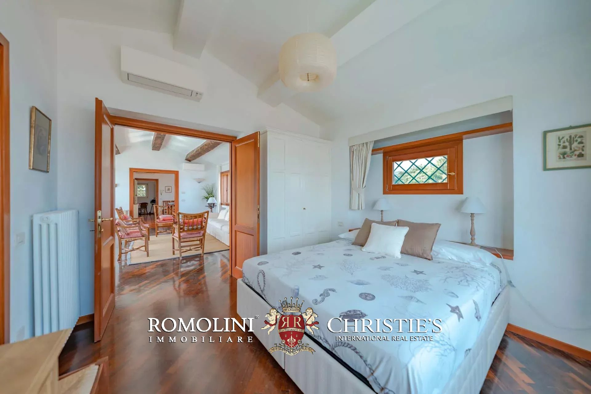 11 Bedroom Villa/Townhouse's Image 67