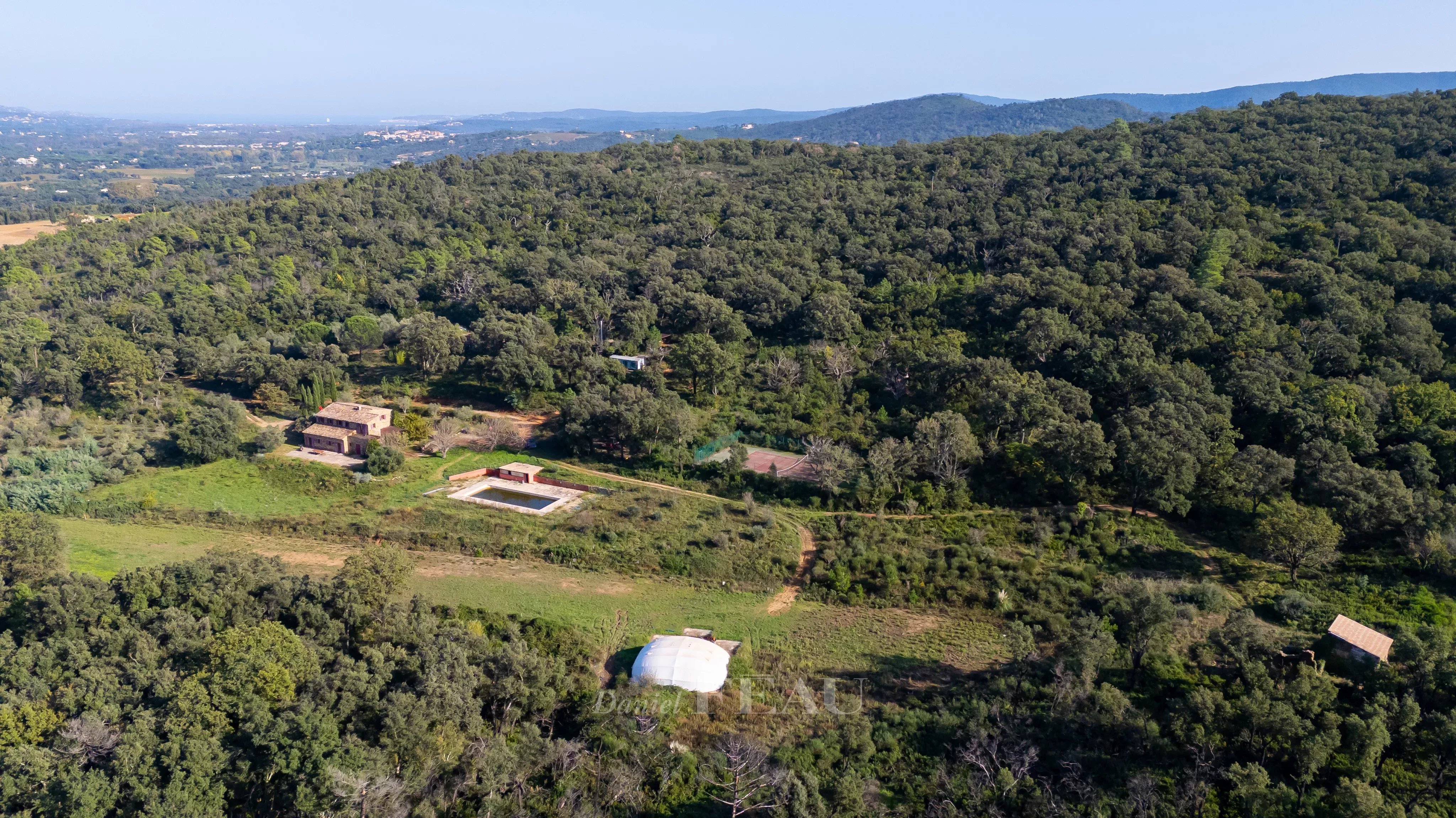 Proche Saint Tropez - Propriété de 20 ha