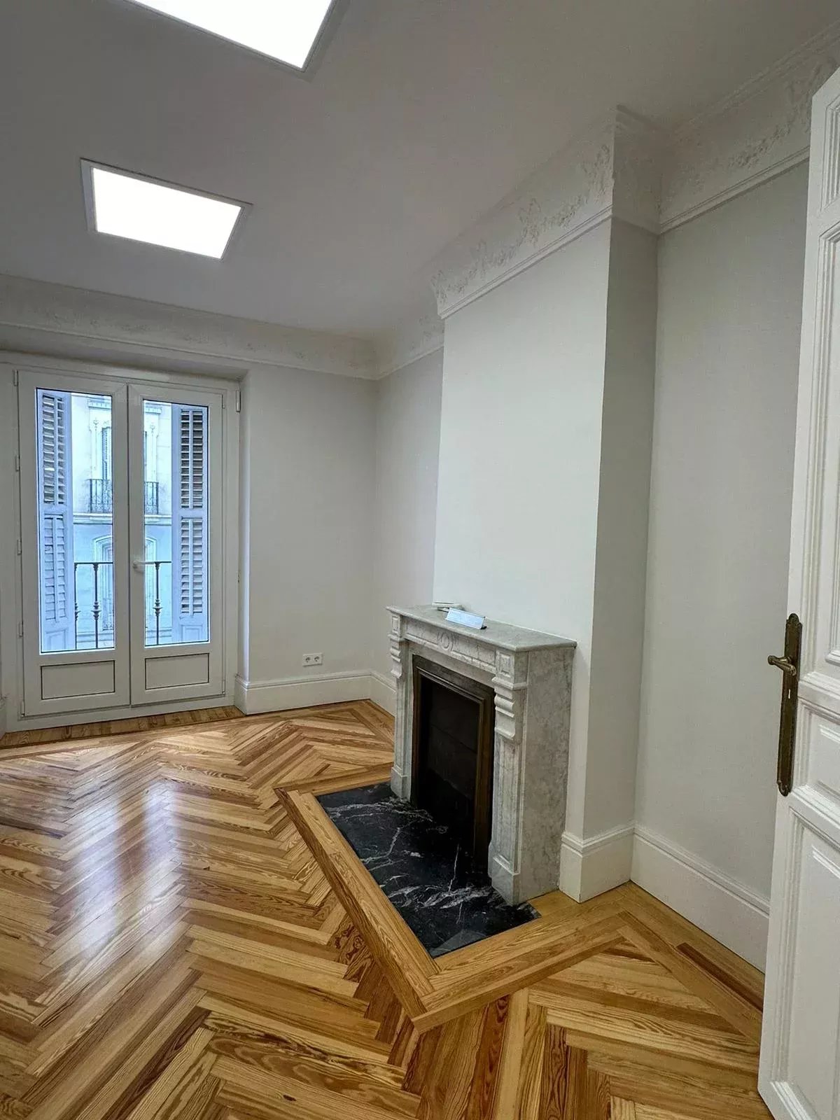 MADRID - JERONIMOS Magnifique appartement à proximité du parc du Retiro et de la Puerta de Alcala
