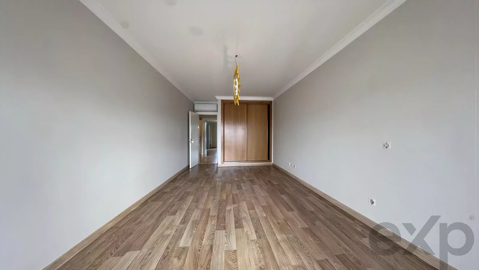 Spacious 3-Bedroom Apartment in Quelfes, Olhão 86993728 image 7