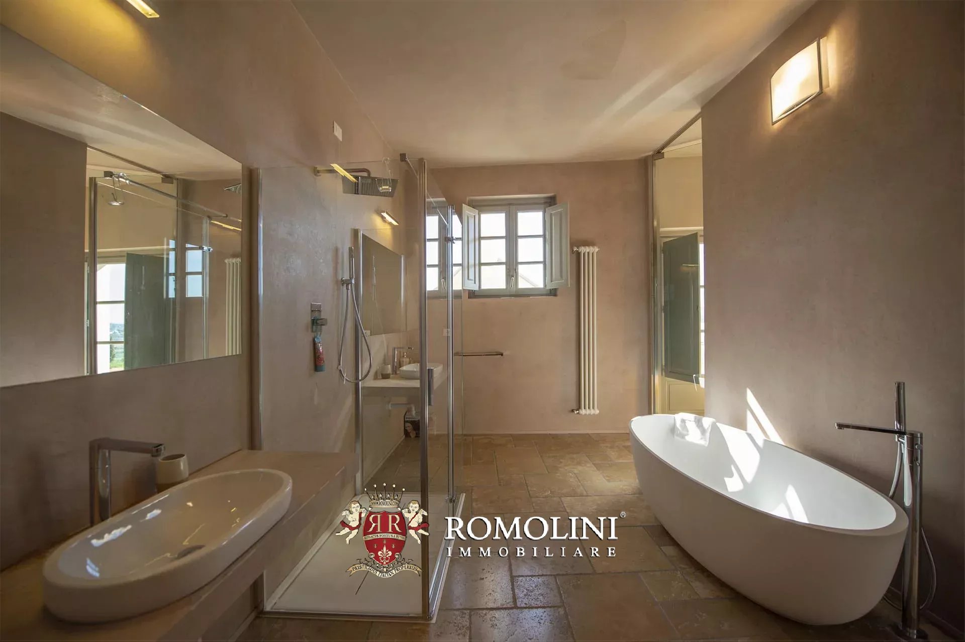 11 Bedroom Vineyard's Image 78