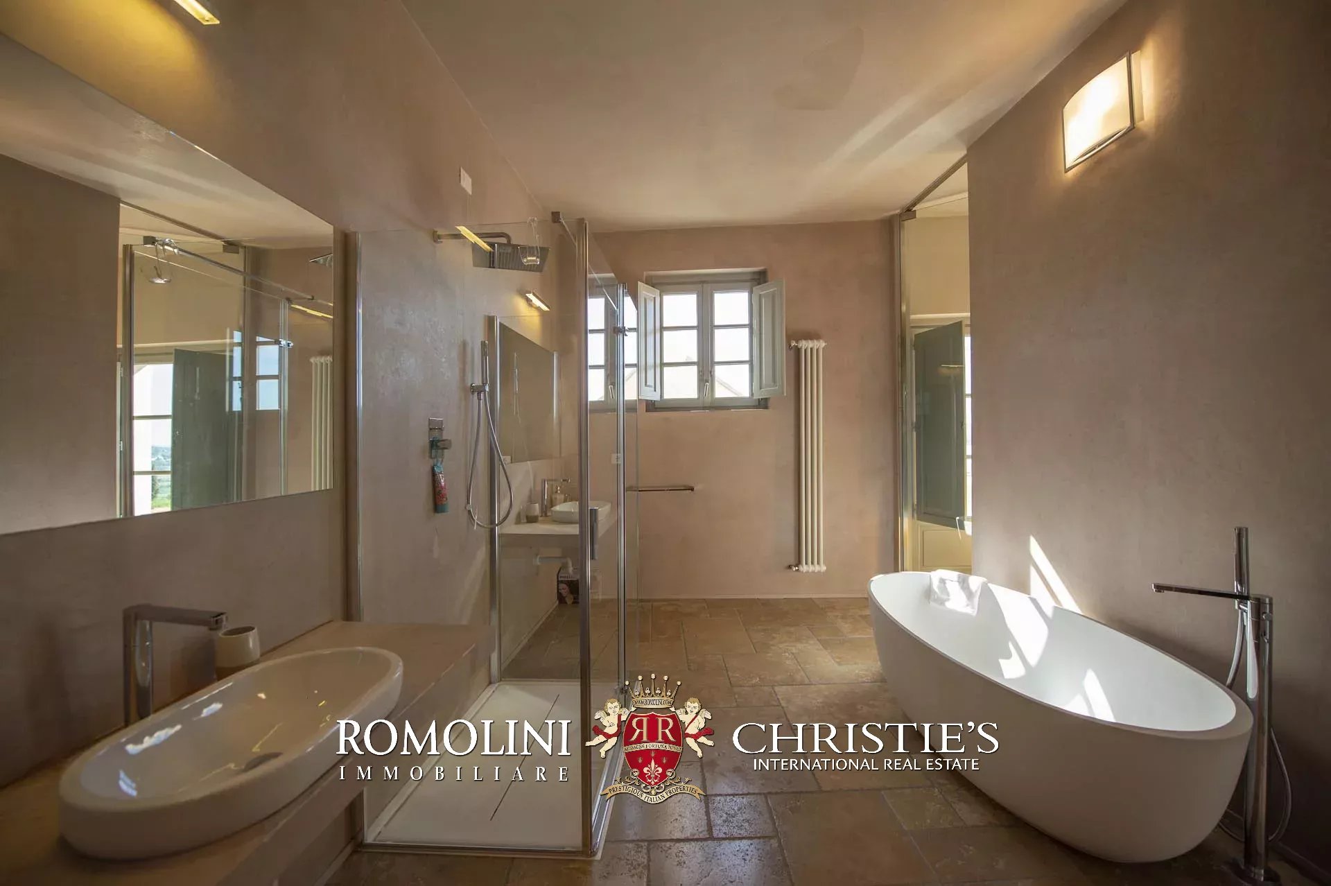 11 Bedroom Vineyard's Image 78