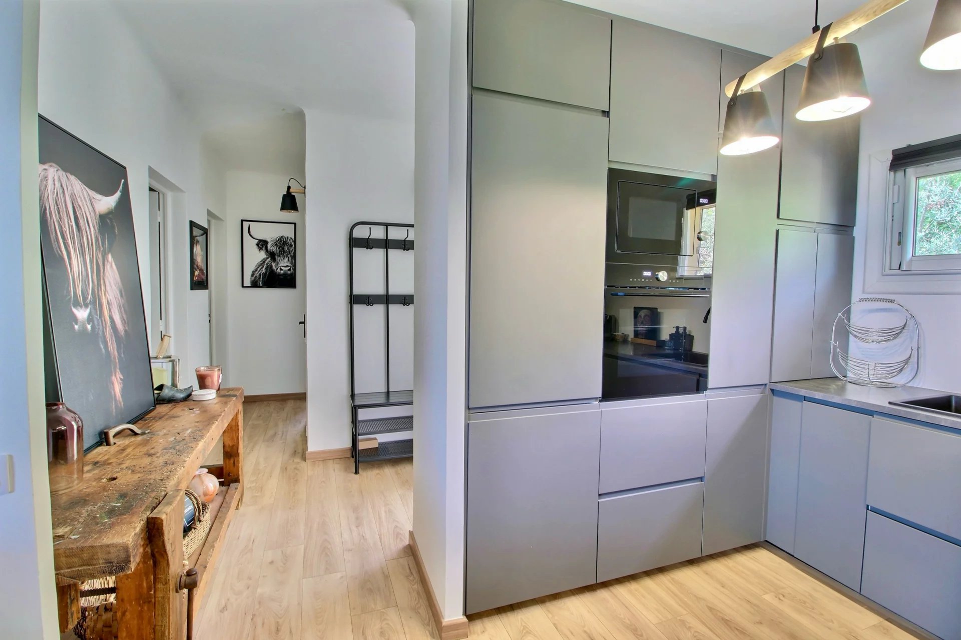 Renovated villa with studio, close to the village - Seillans