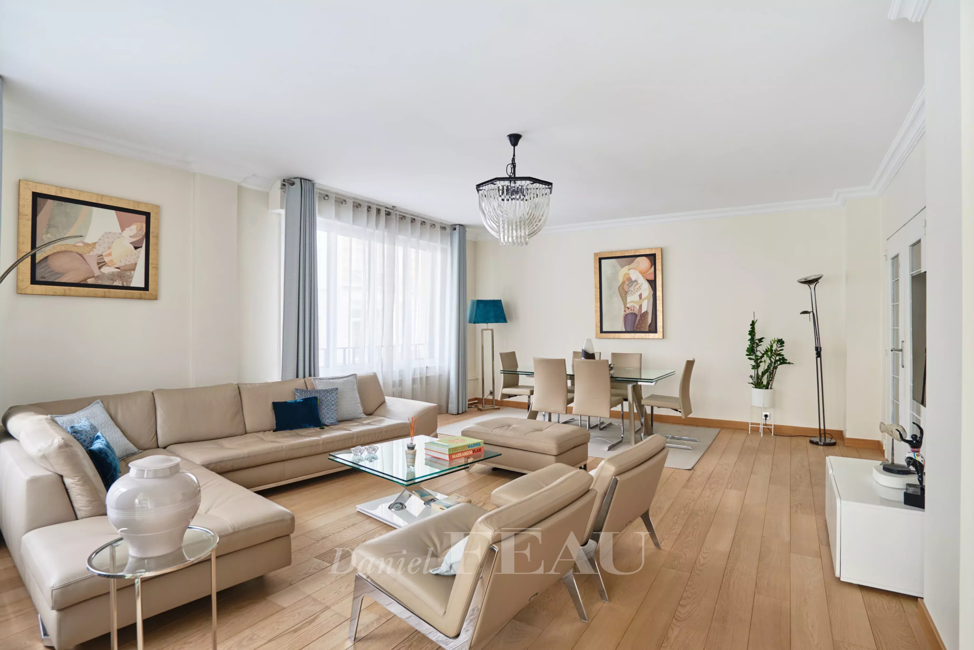 Sale Apartment Paris 16th