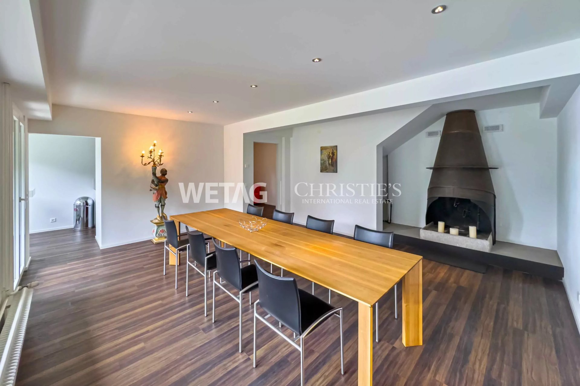 4 Bedroom Villa/Townhouse's Image 5
