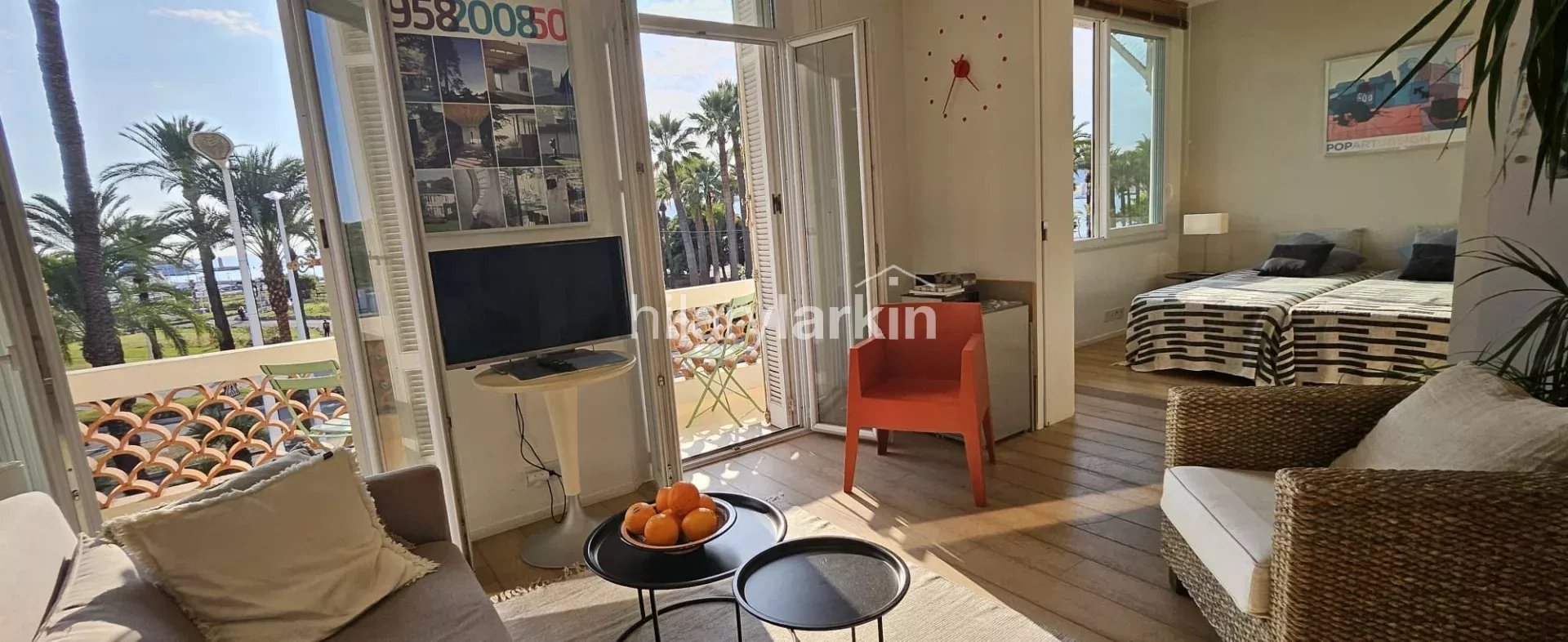 2 Bed Apartment on the Iconic Boulevard de la Croisette with sea view