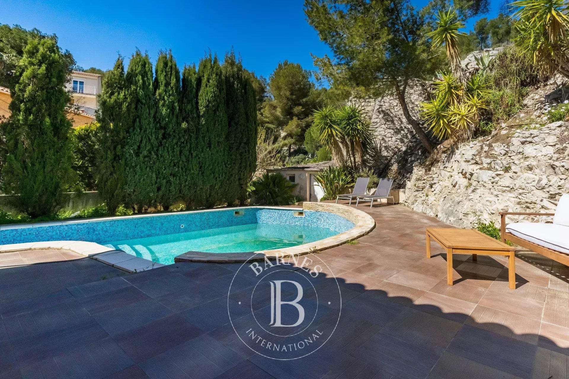 Carry le Rouet - Villa 163 sqm - 3 bedrooms - 1 office - 1000 sqm Land - Swimming Pool - Near Beach