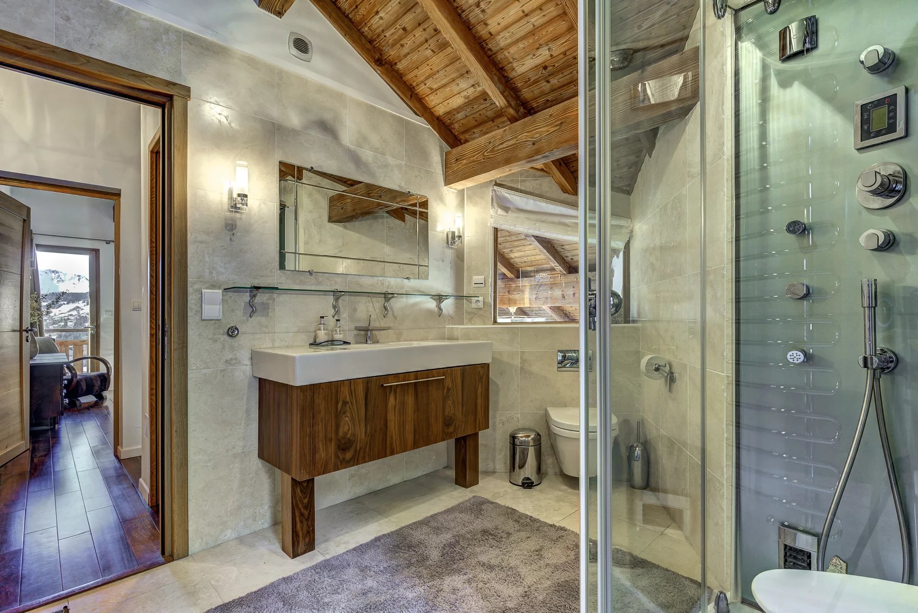 Photo of LES GETS - 5 bedroom chalet in Les Gets