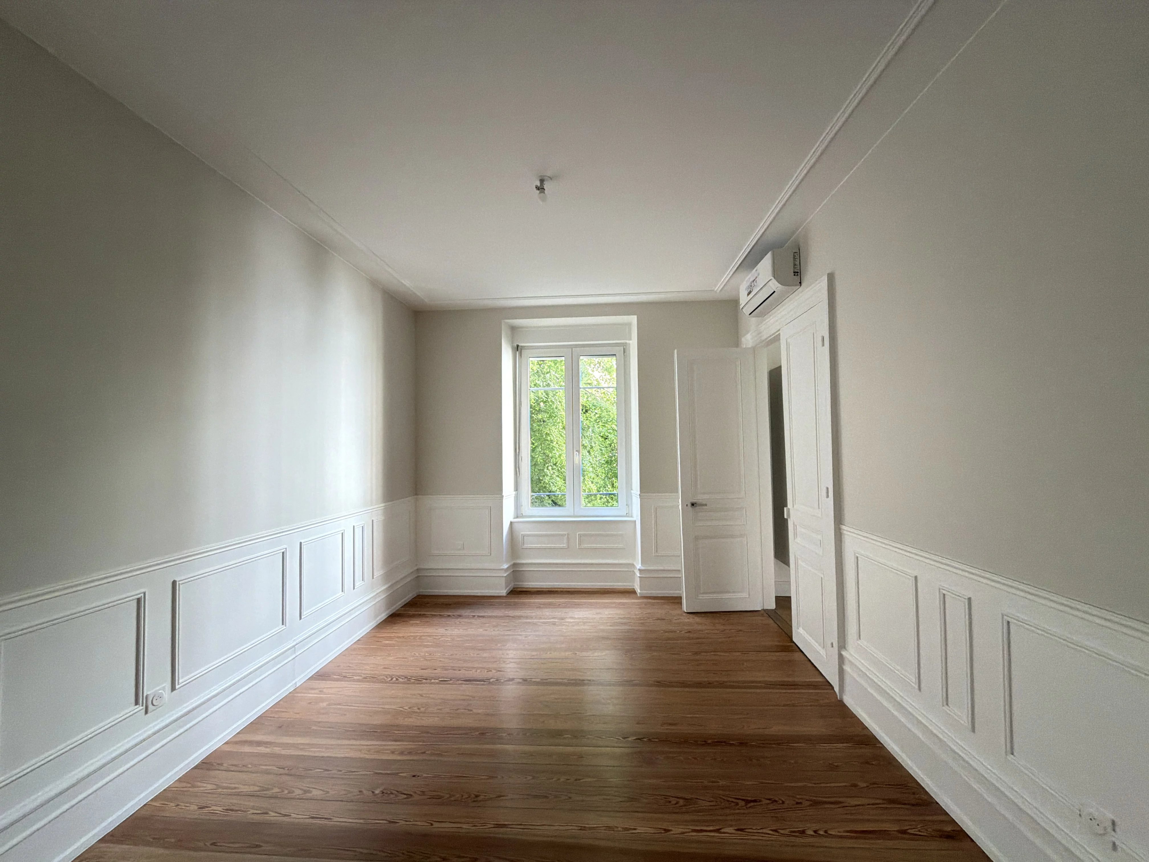 Orangerie, appartement 6 pièces de 169 m2 avec terrasse